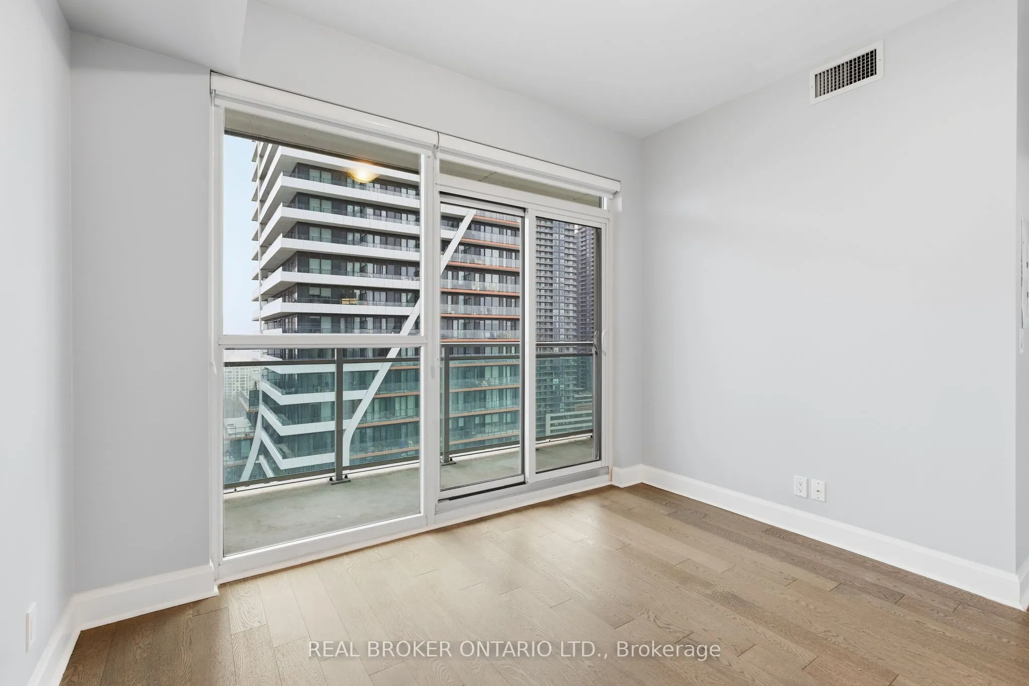 33 Shore Breeze Drive #1801