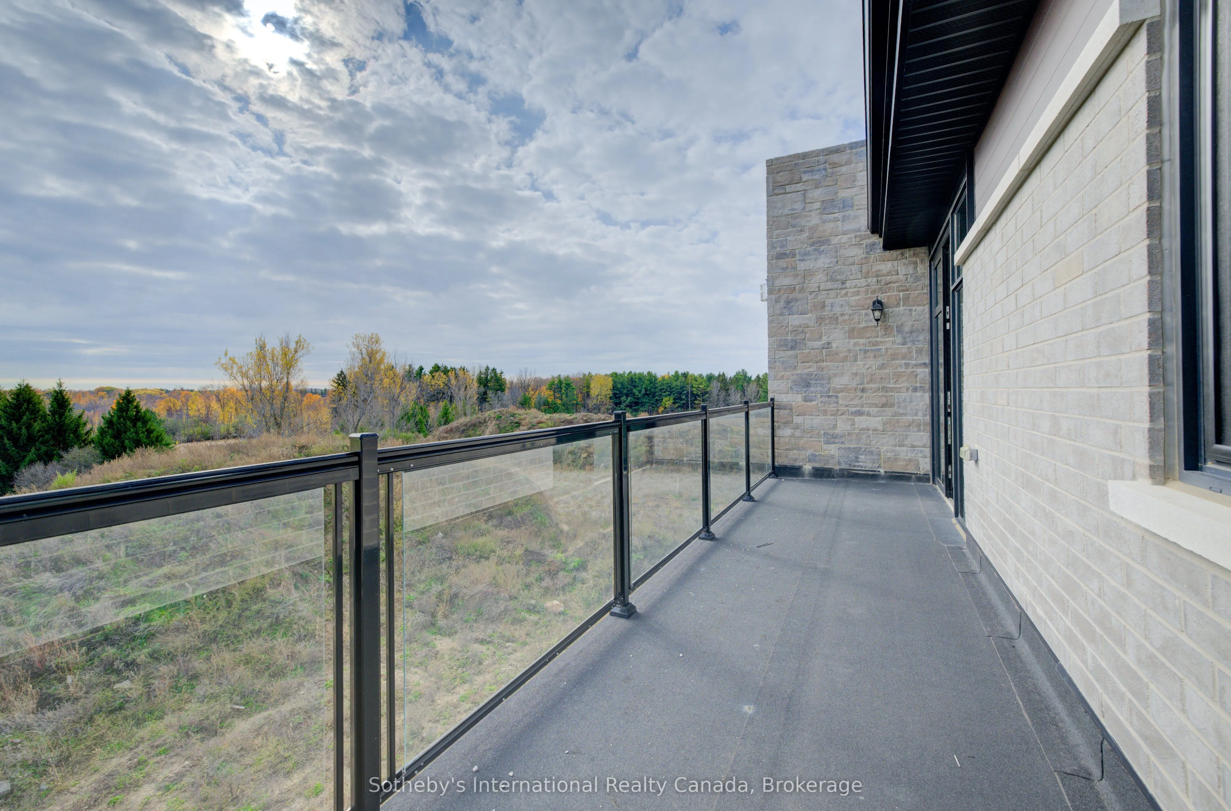 6 Sugarbush Court