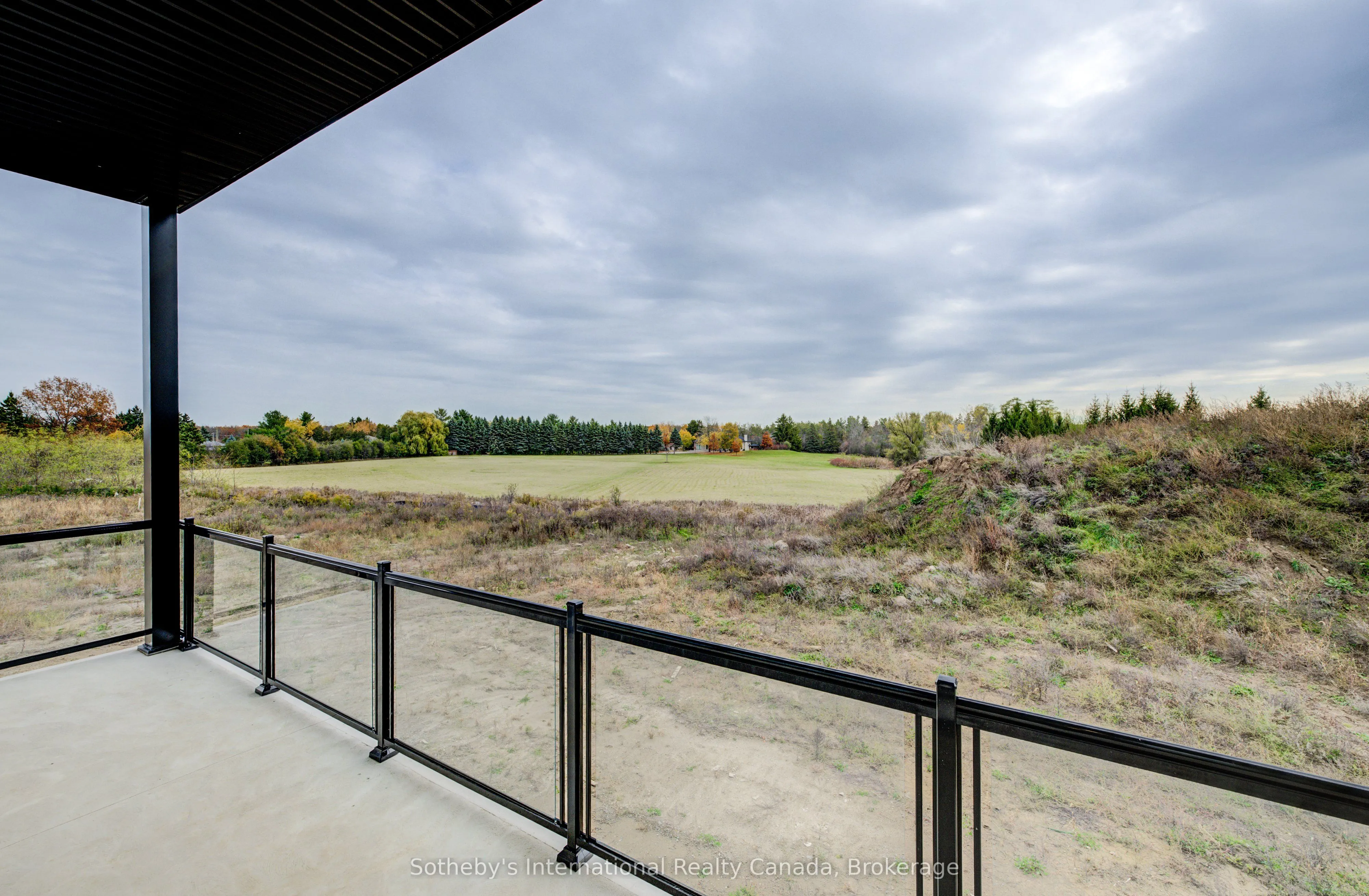6 Sugarbush Court