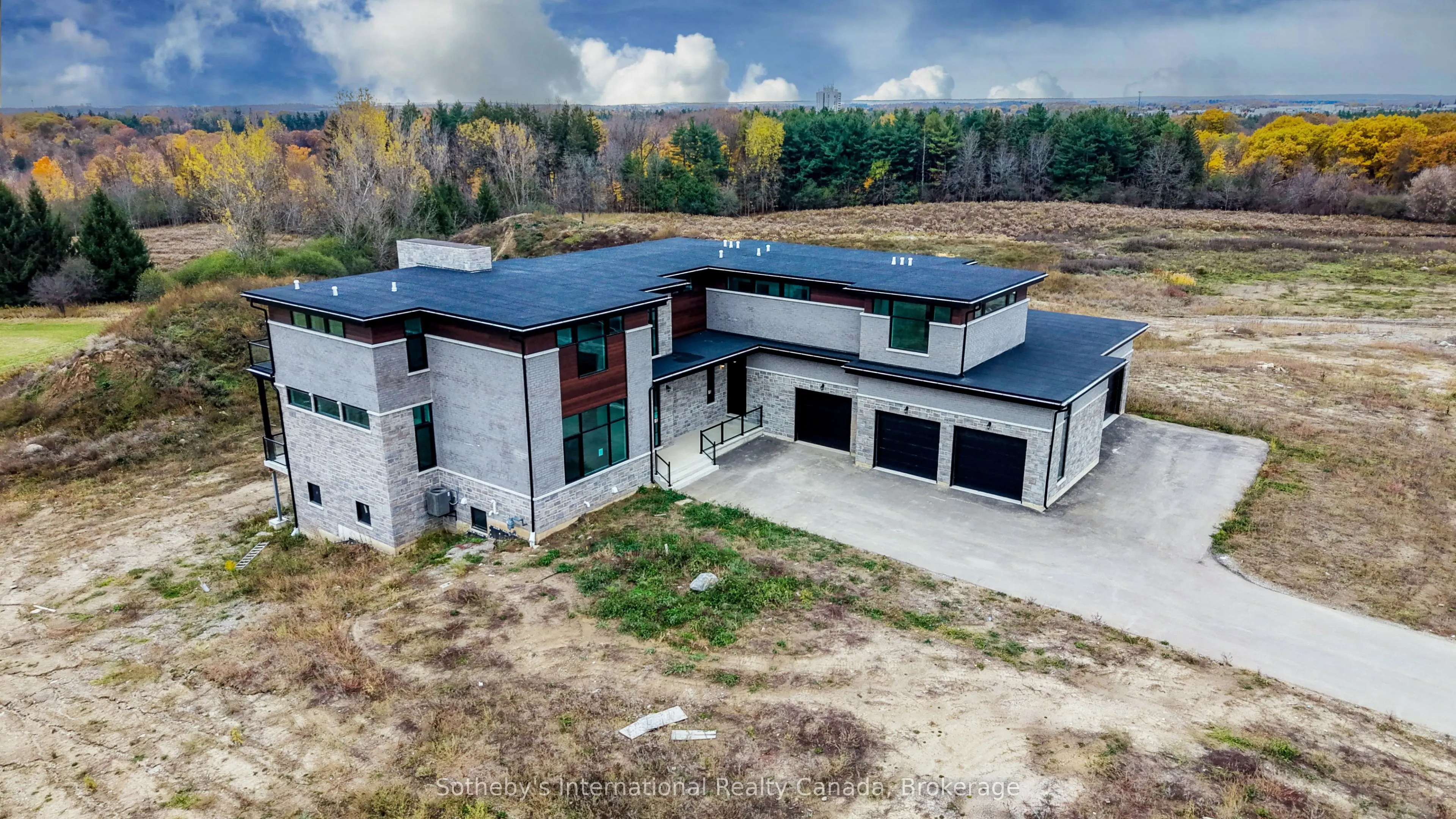 6 Sugarbush Court