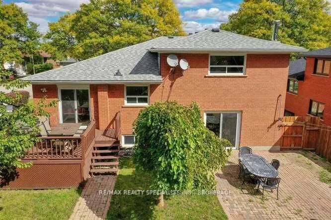 2220 Springfield Court