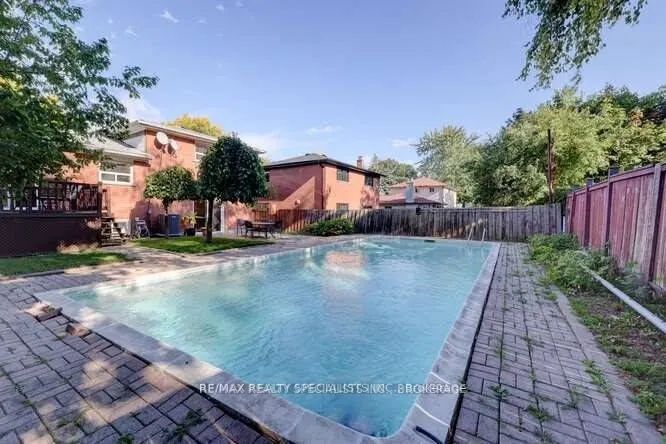 2220 Springfield Court