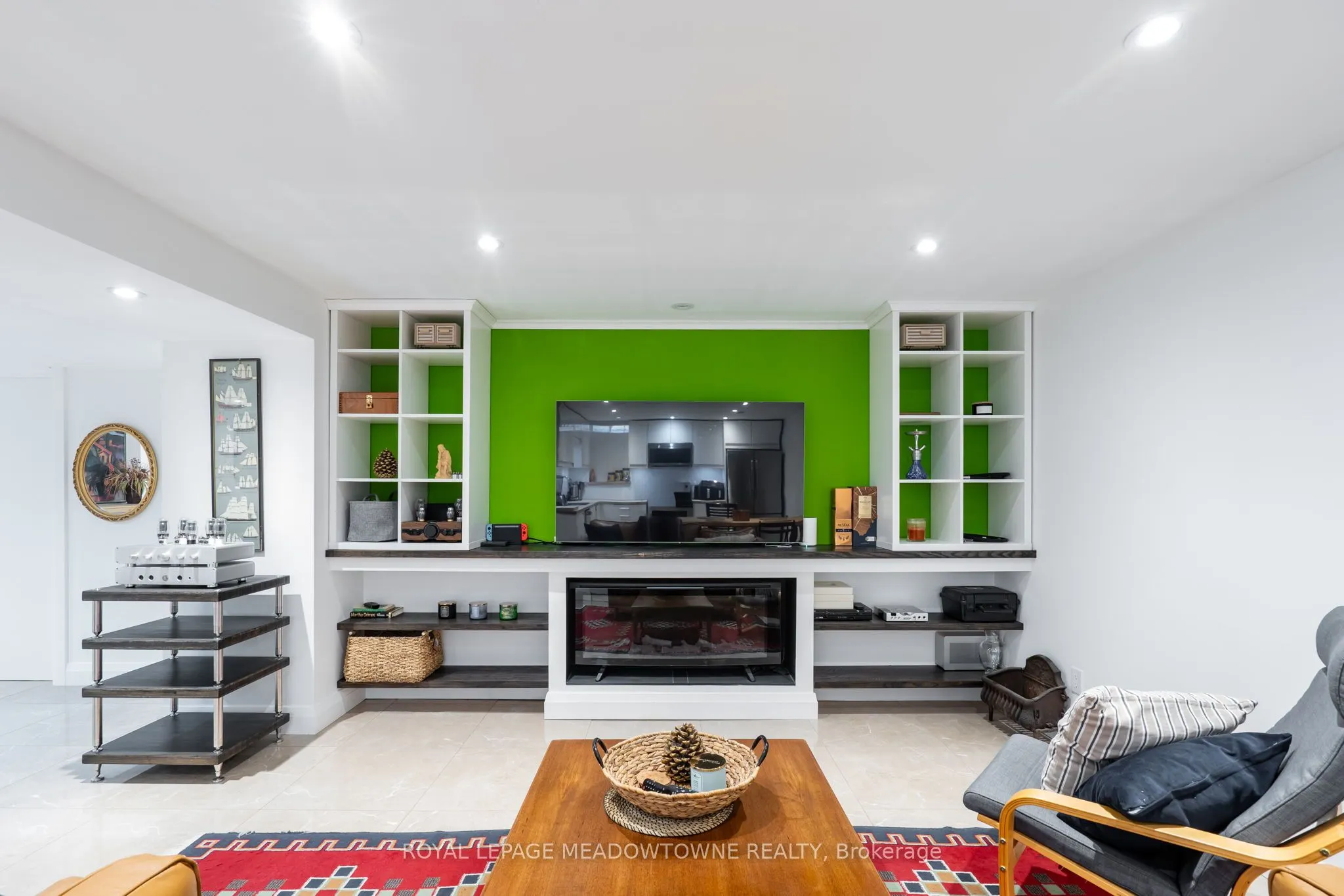 26 Emperor Drive