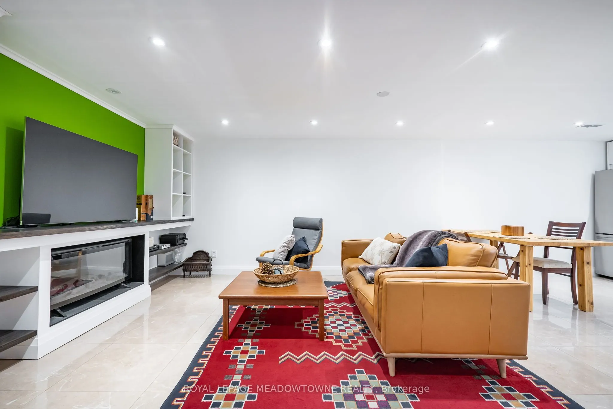 26 Emperor Drive