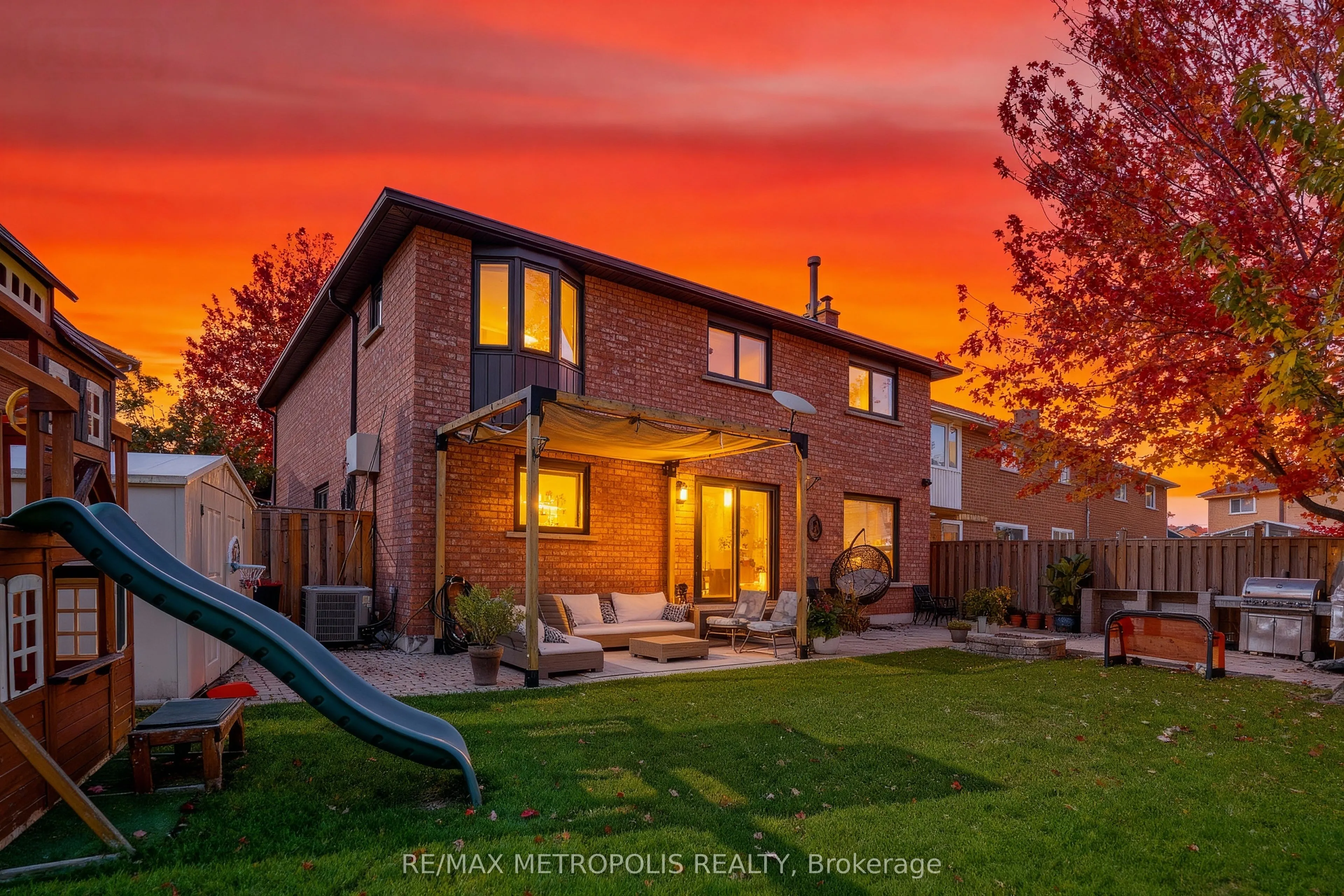 4392 Grassland Crescent