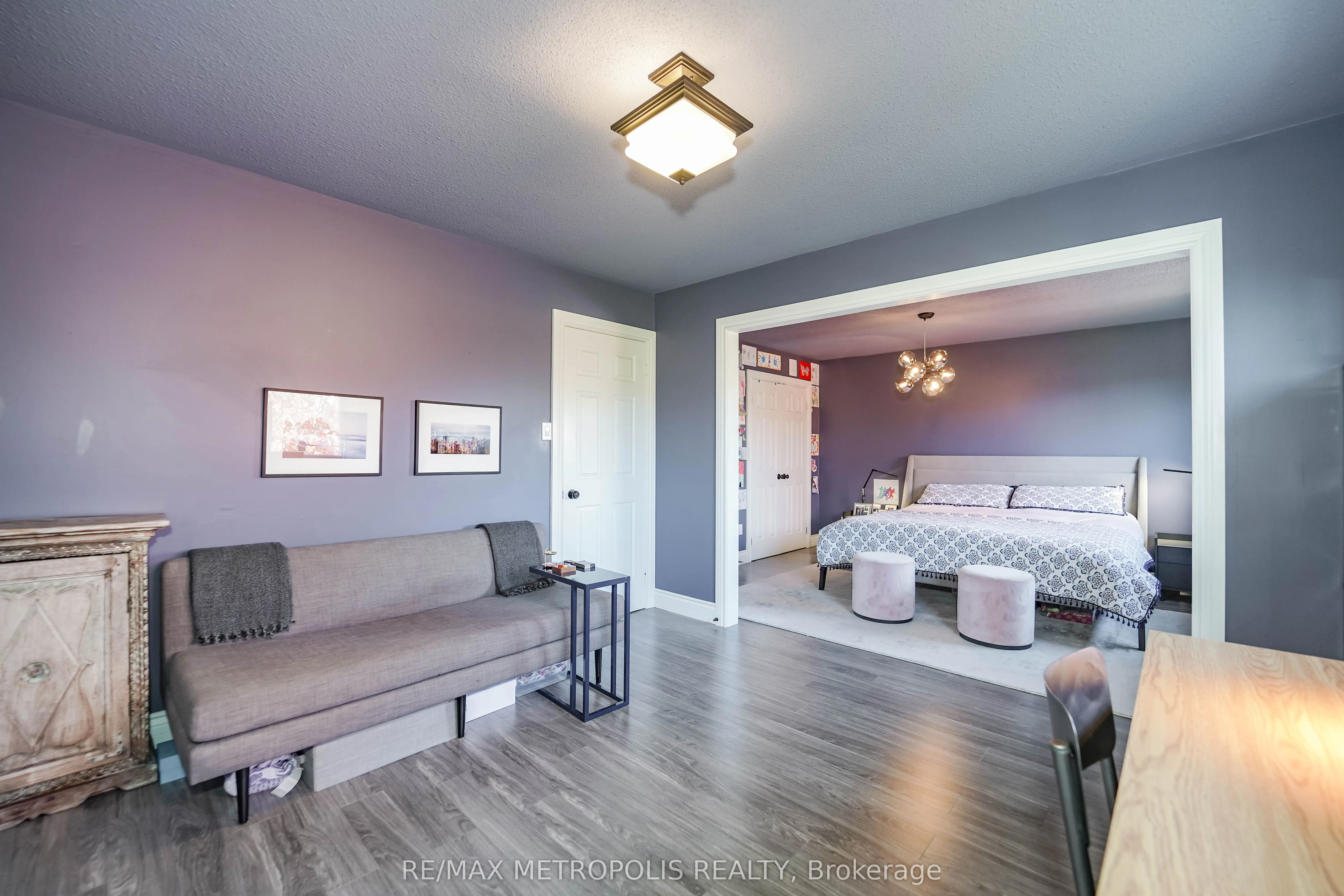 4392 Grassland Crescent
