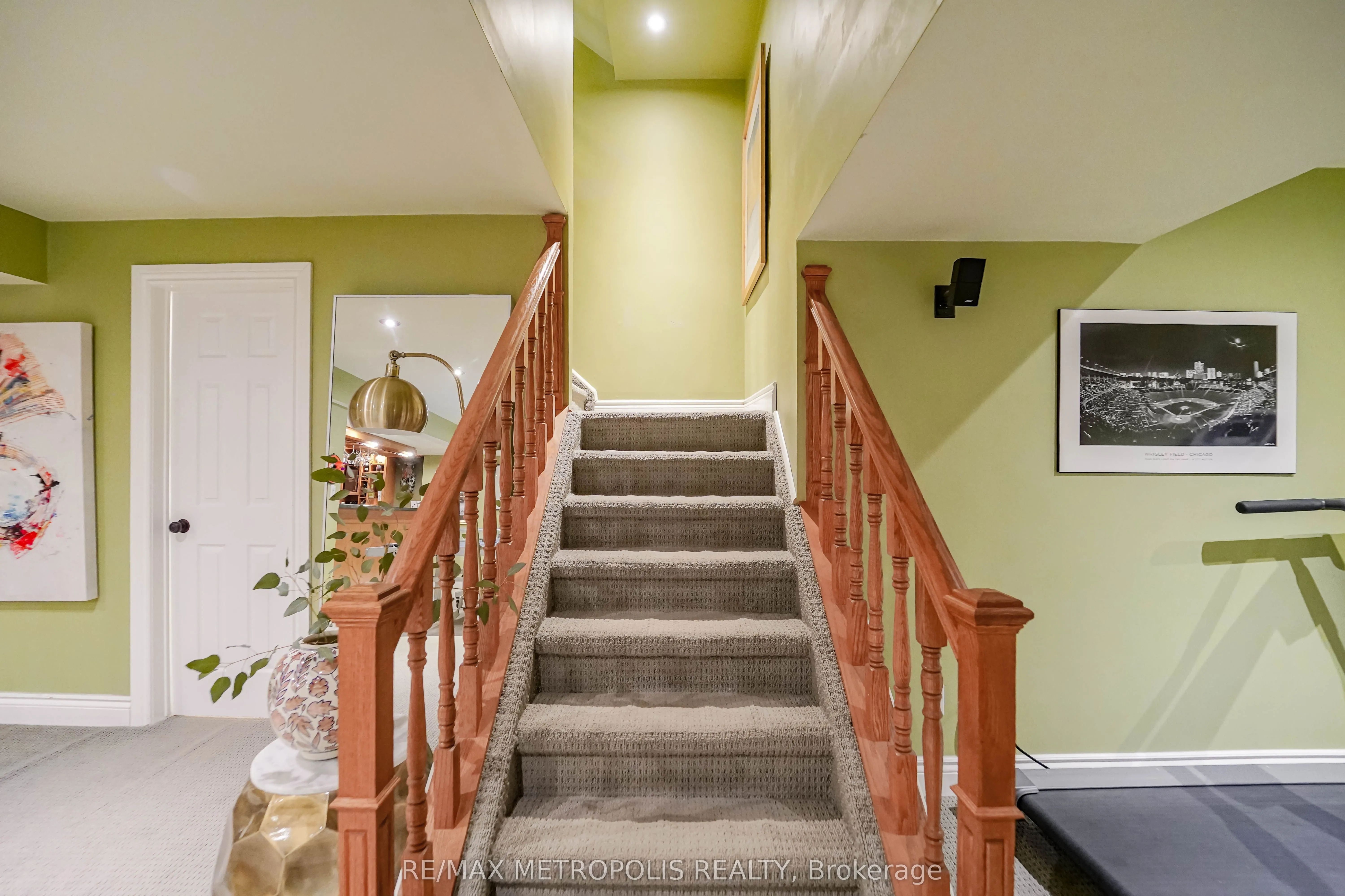 4392 Grassland Crescent