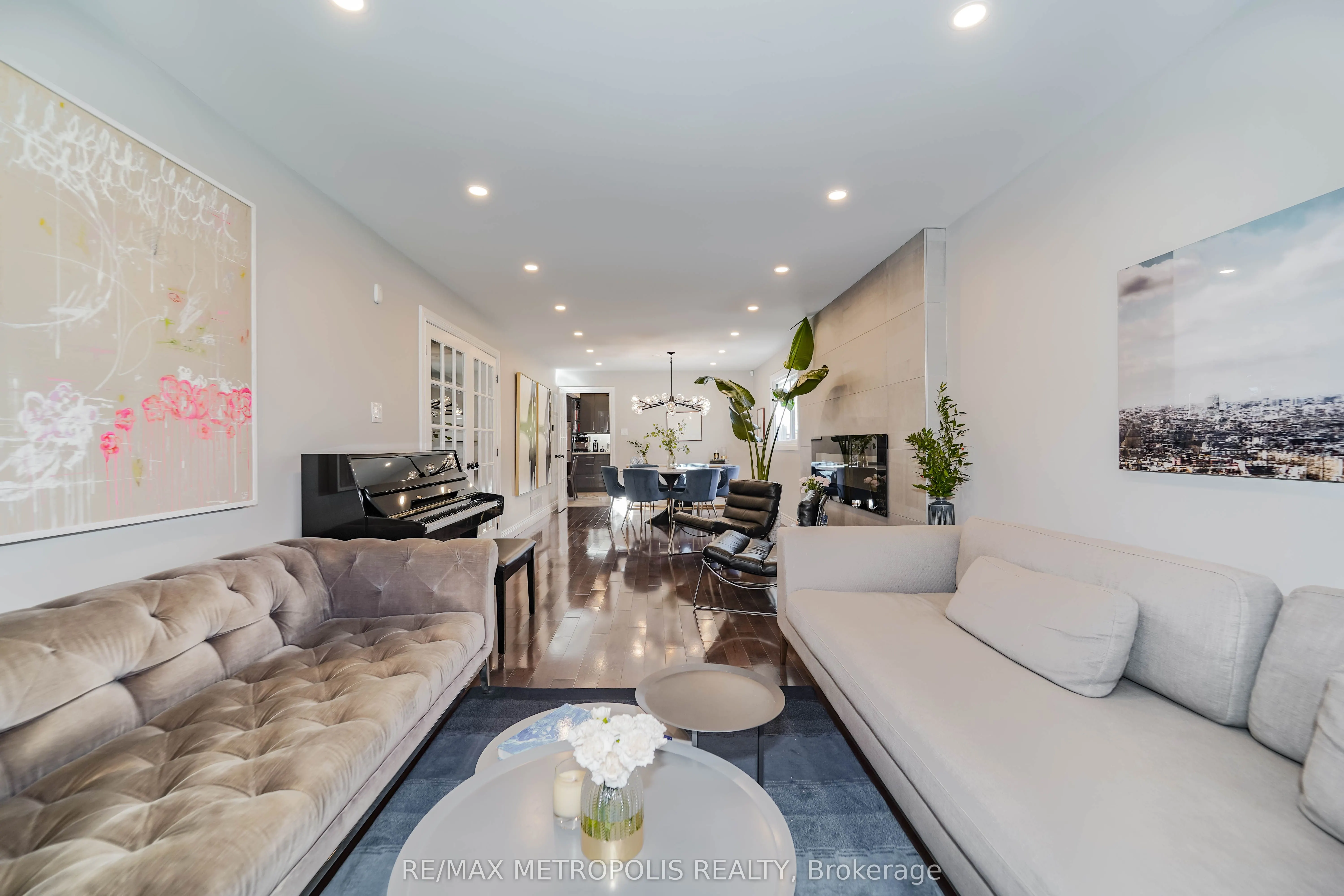 4392 Grassland Crescent