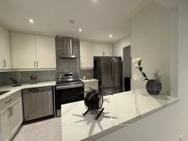 3695 Kaneff Crescent #107