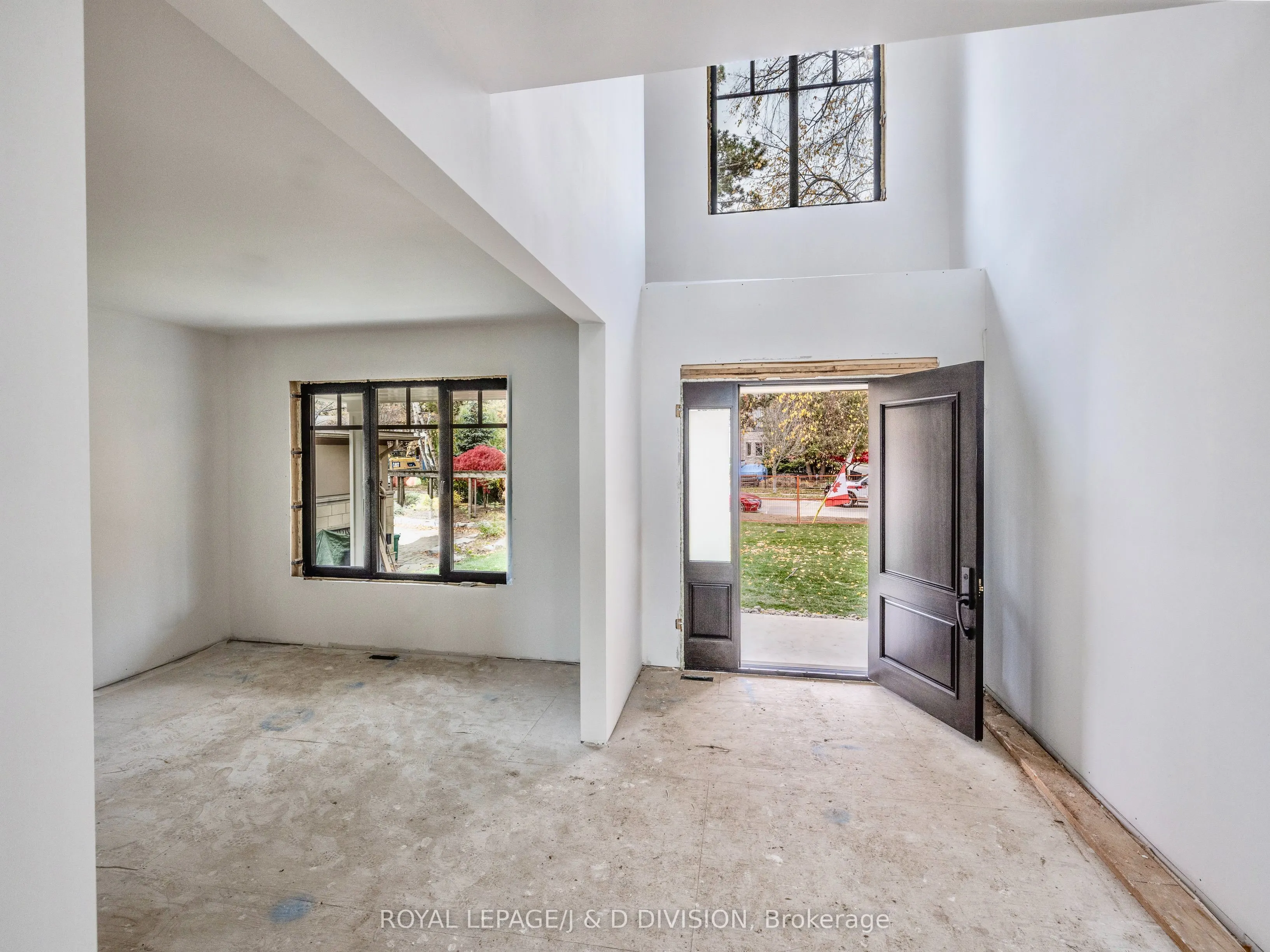 99 Lake Promenade