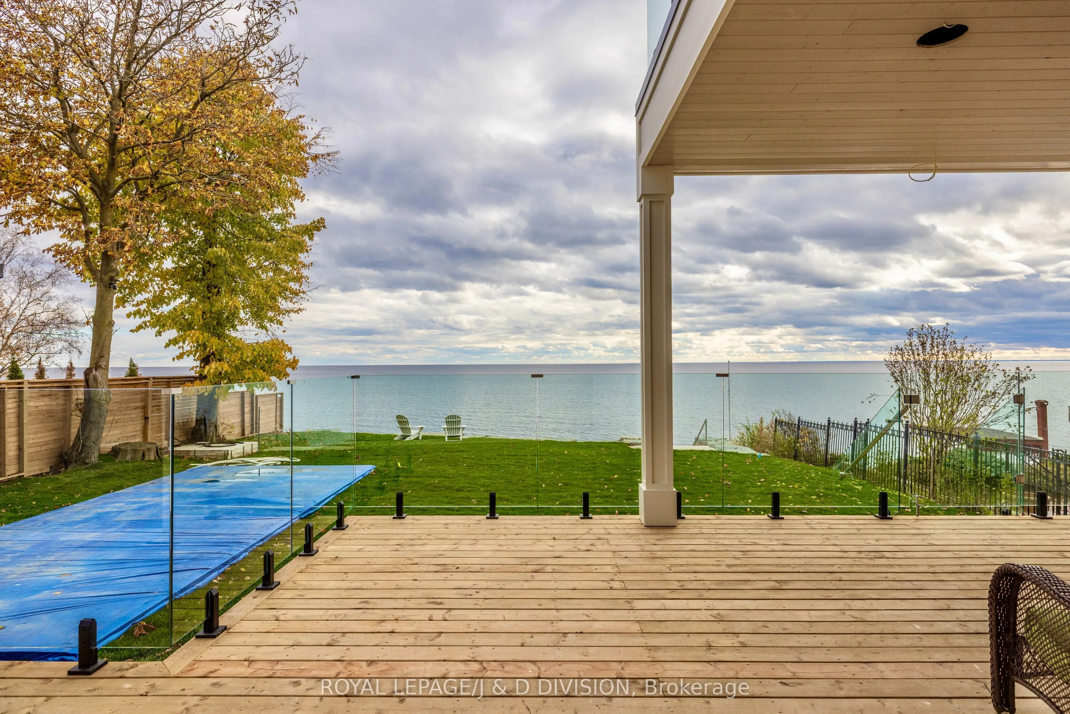 99 Lake Promenade