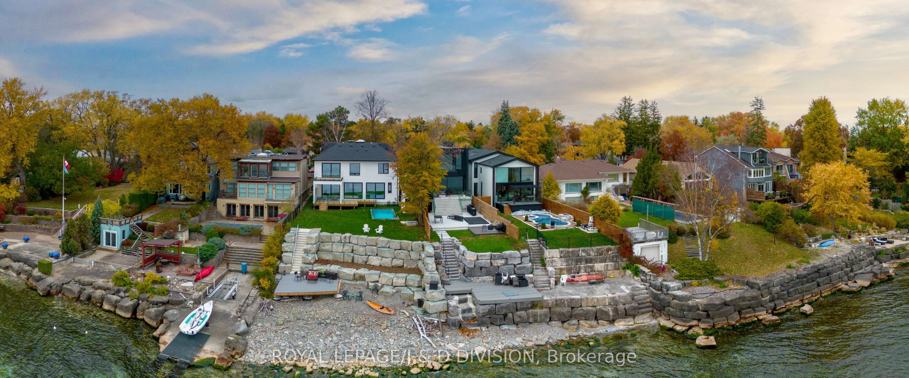 99 Lake Promenade