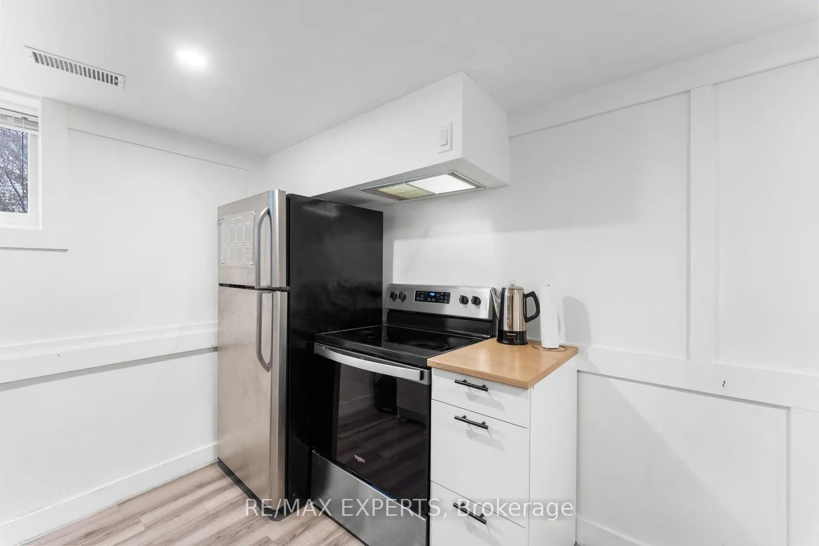 142 King Street E