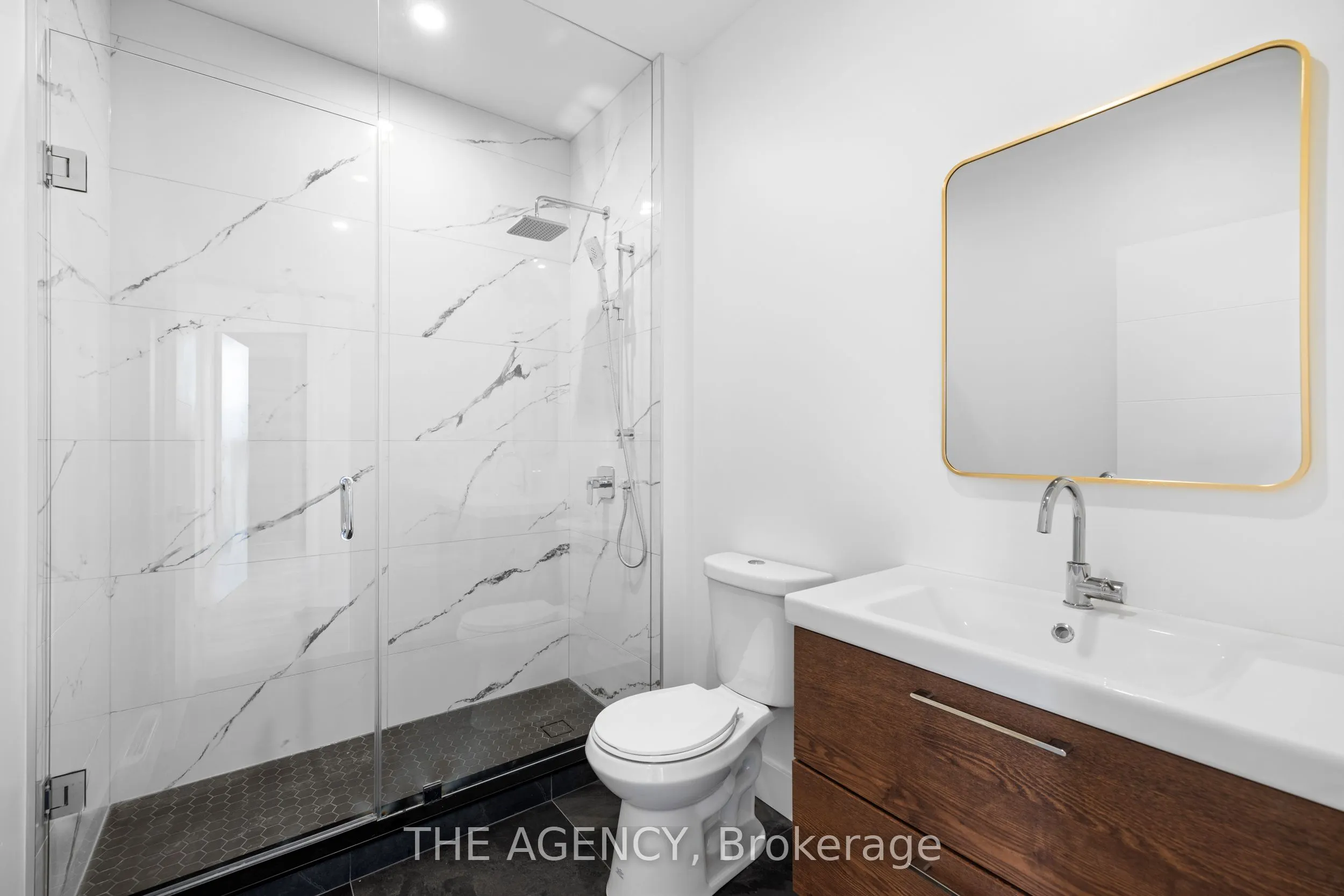 163 Main Street E #303