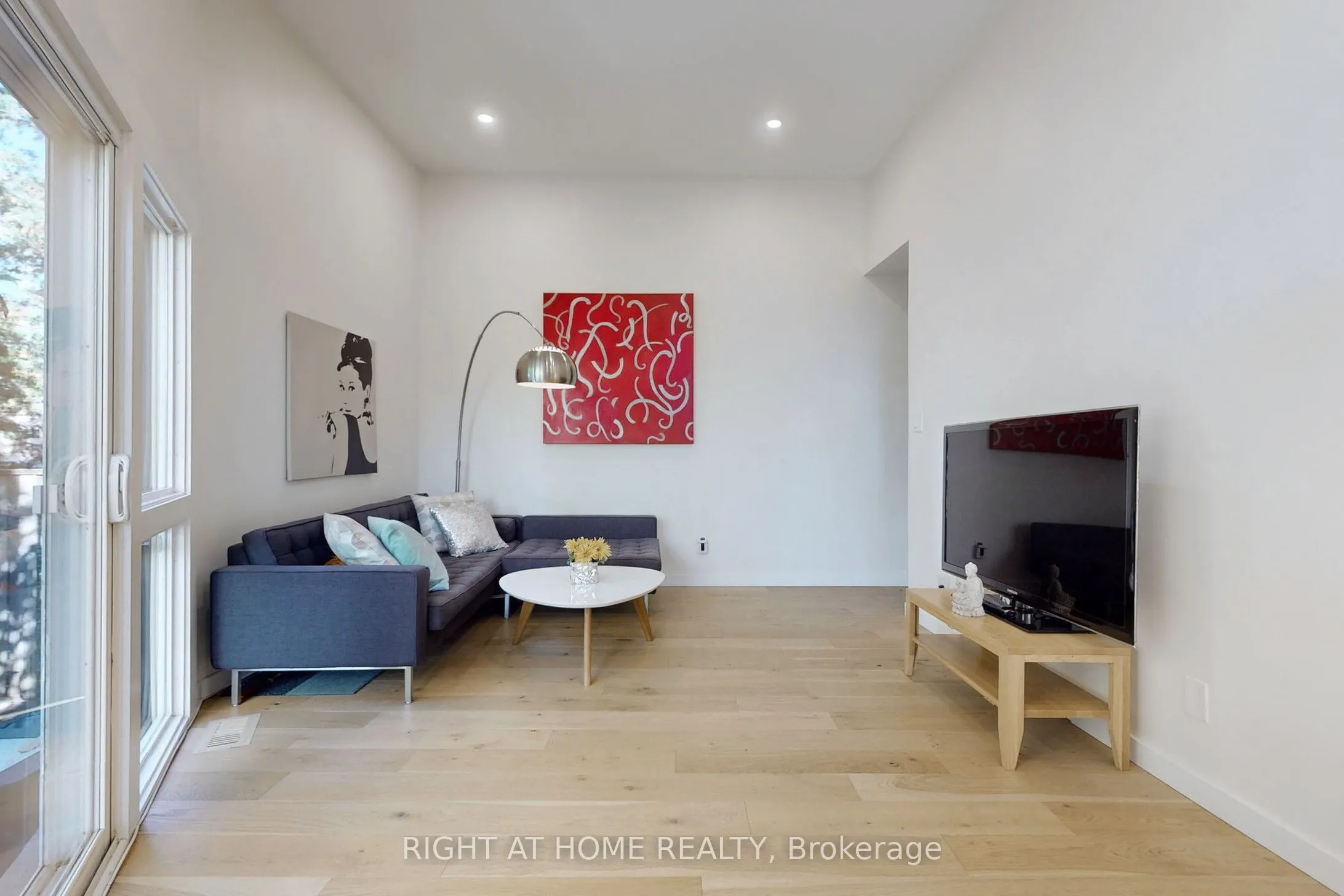 400 Bloor Street #6