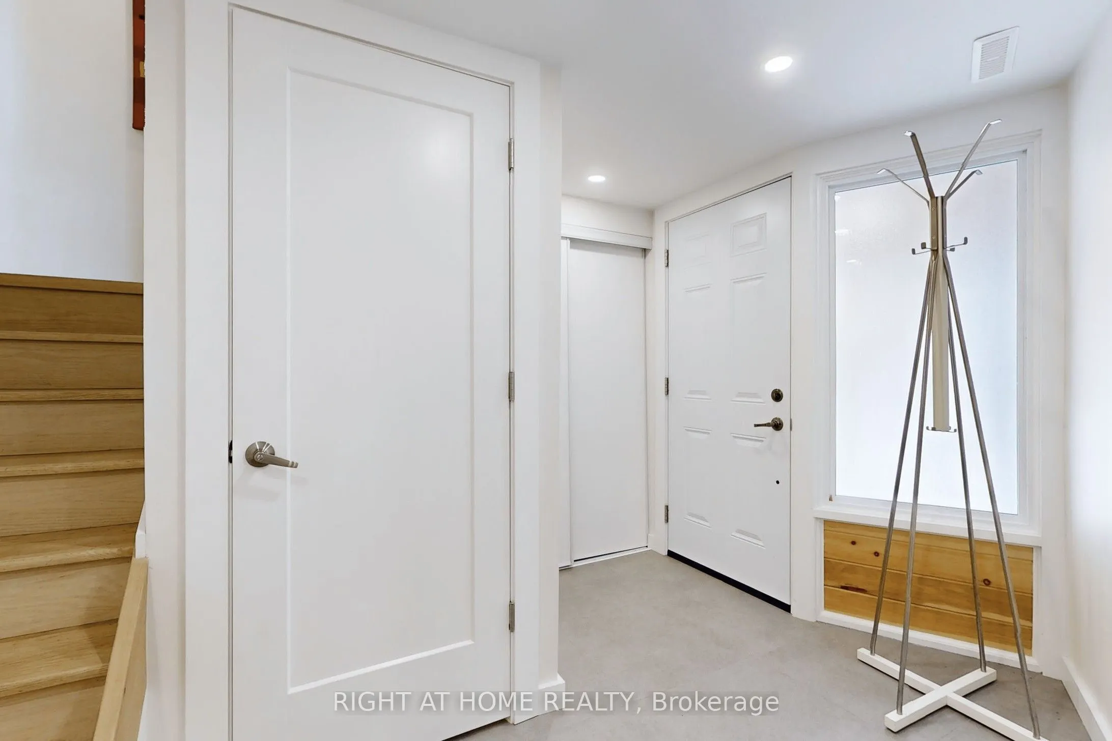 400 Bloor Street #6