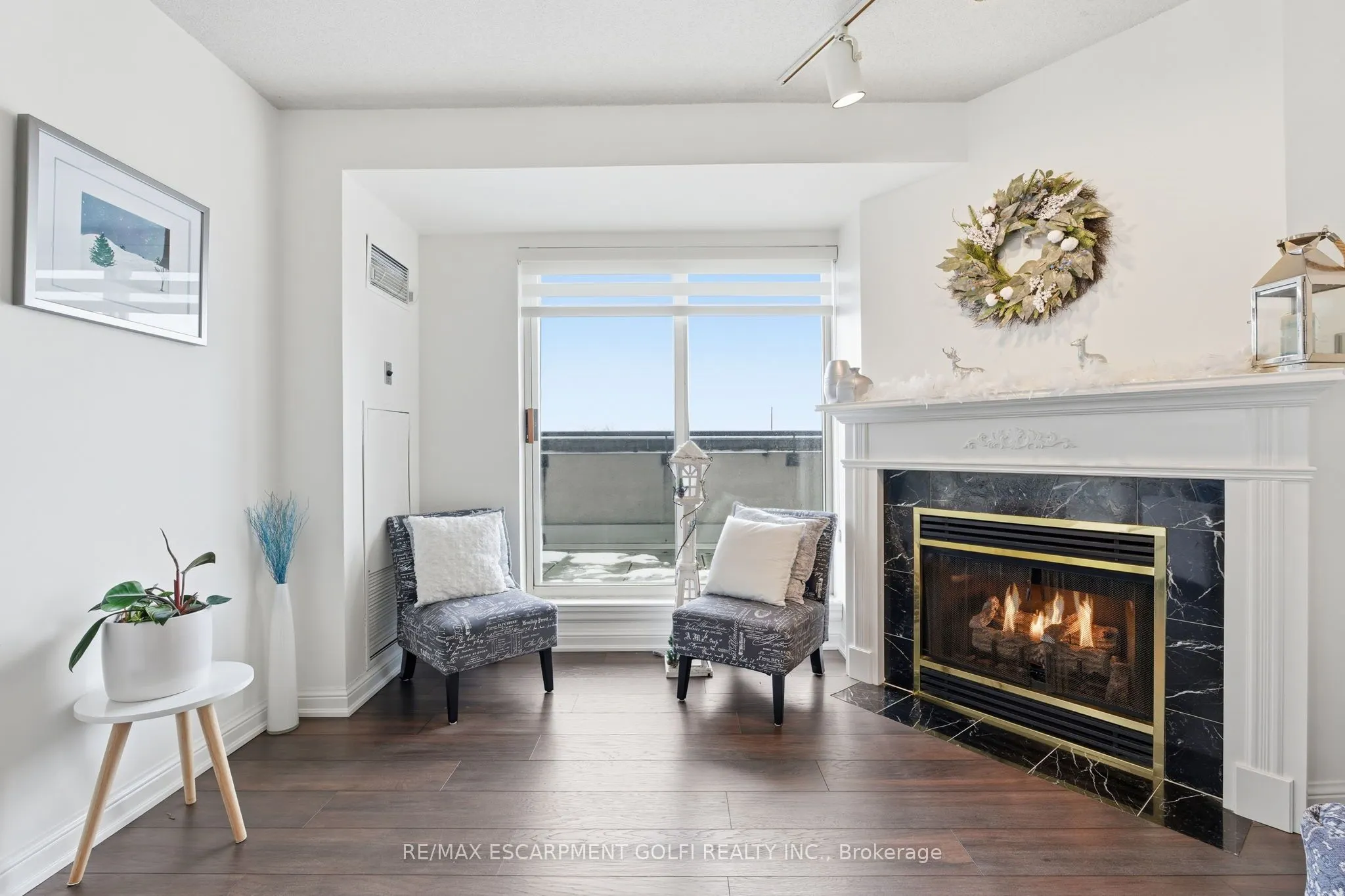 430 Pearl Street #403