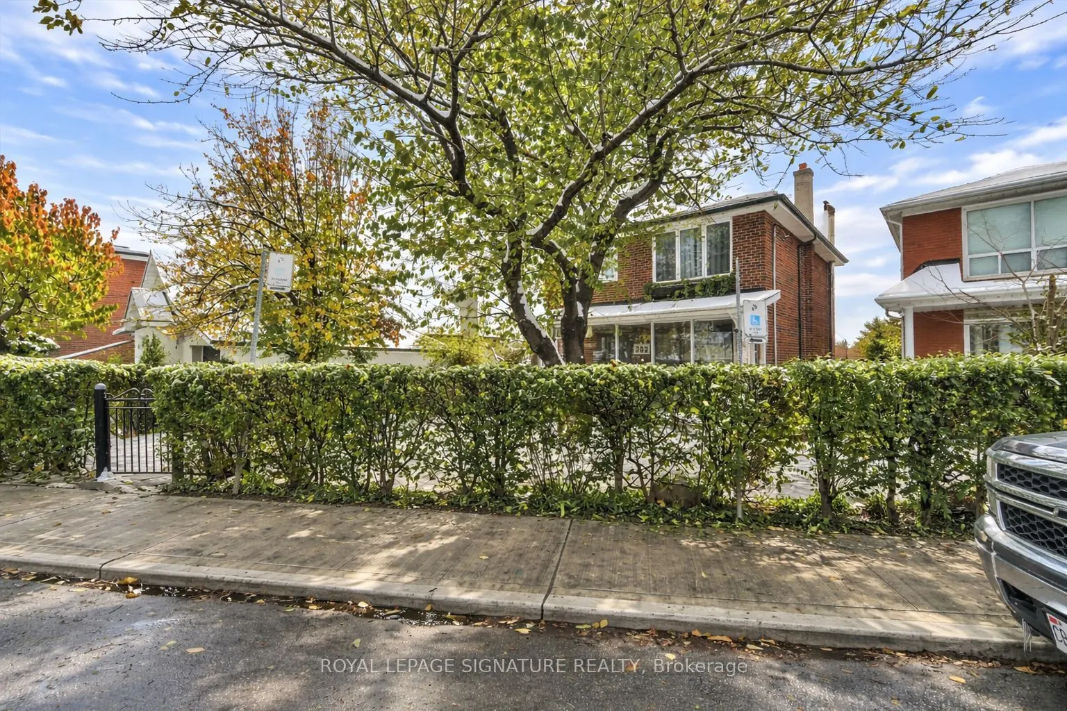 362 Silverthorn Avenue