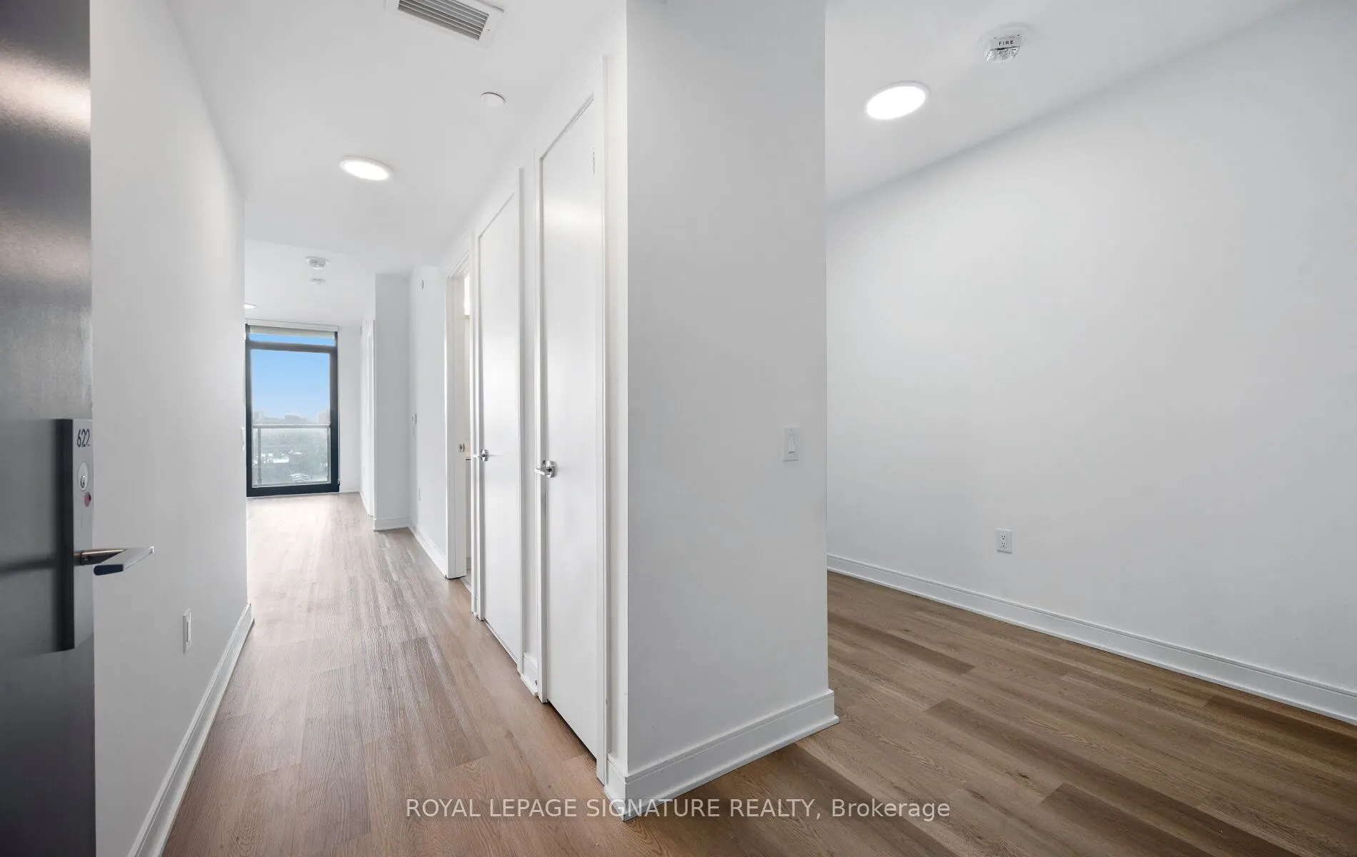86 Dundas Street E #622