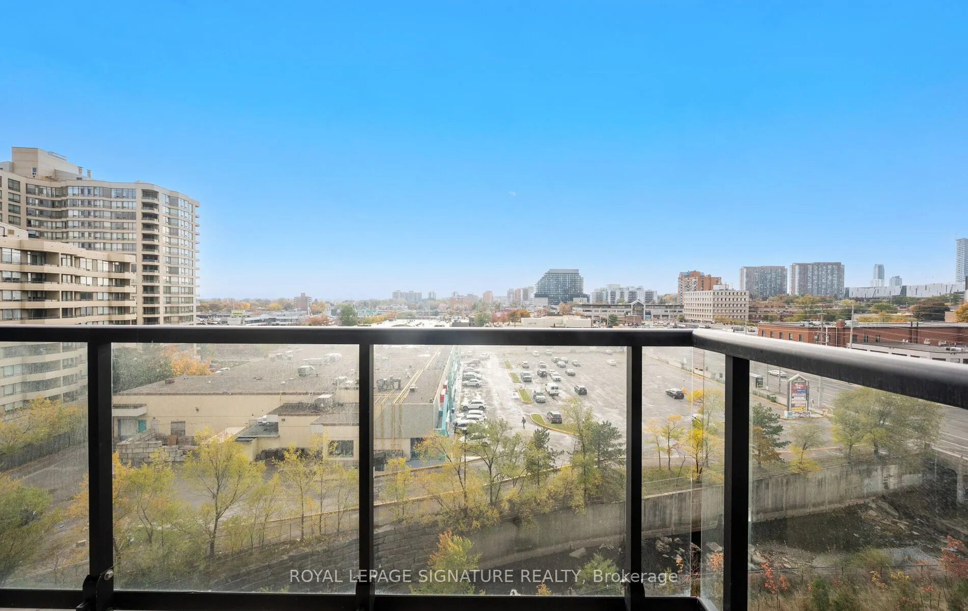 86 Dundas Street E #622