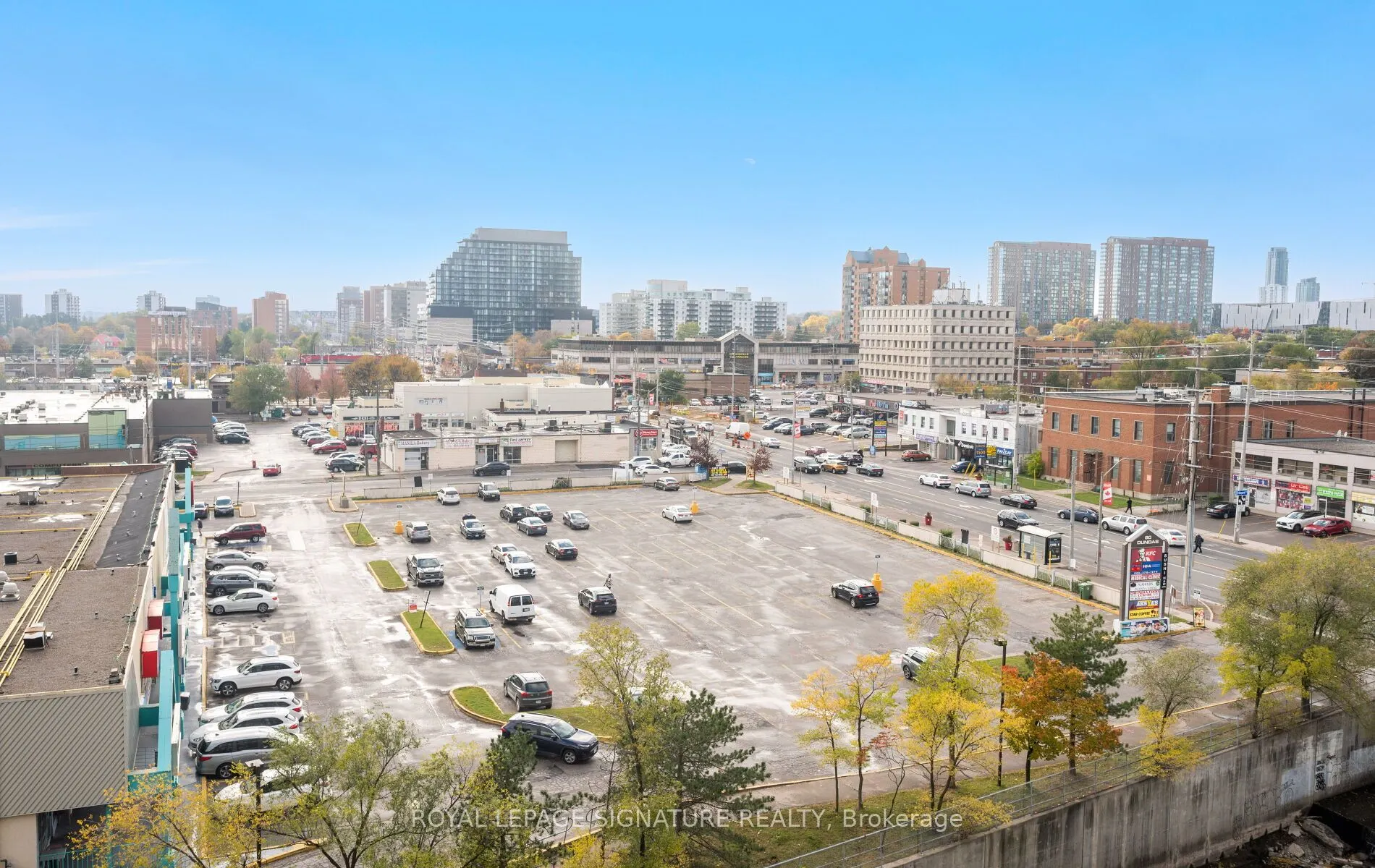 86 Dundas Street E #622
