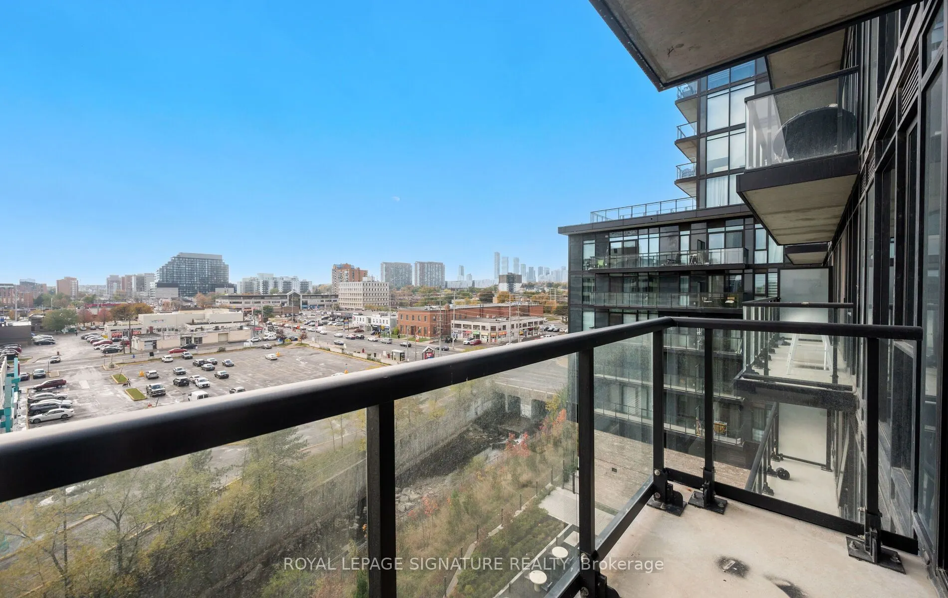 86 Dundas Street E #622