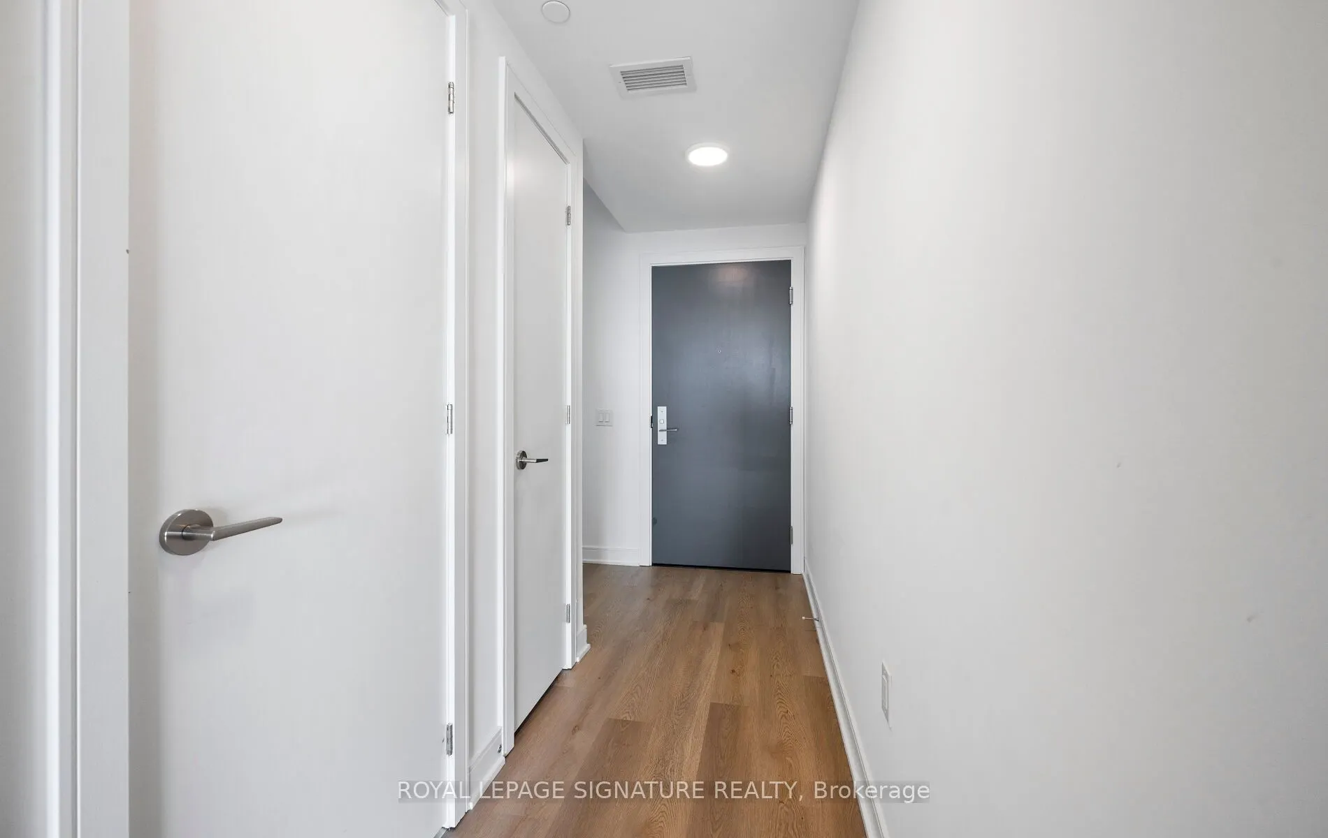 86 Dundas Street E #622