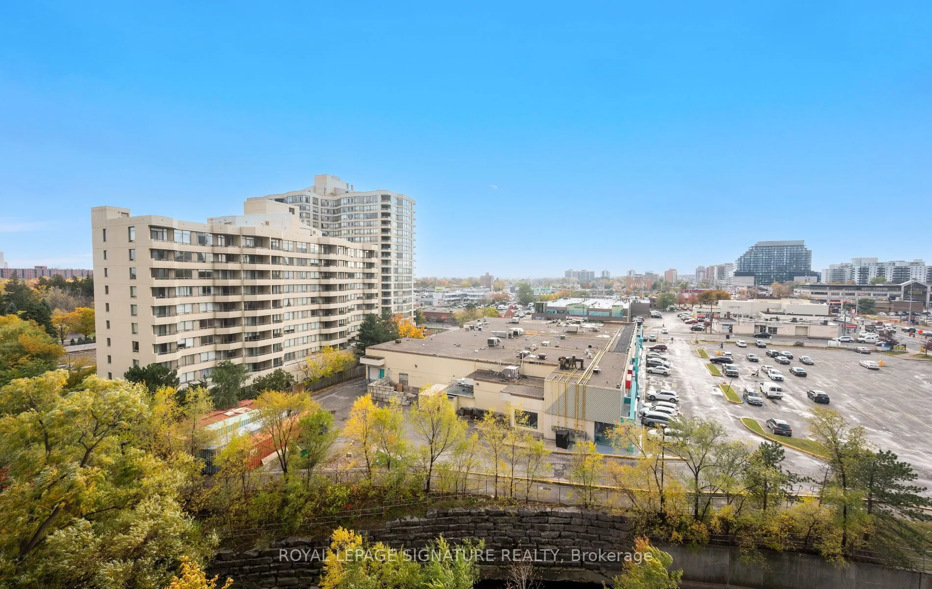 86 Dundas Street E #622