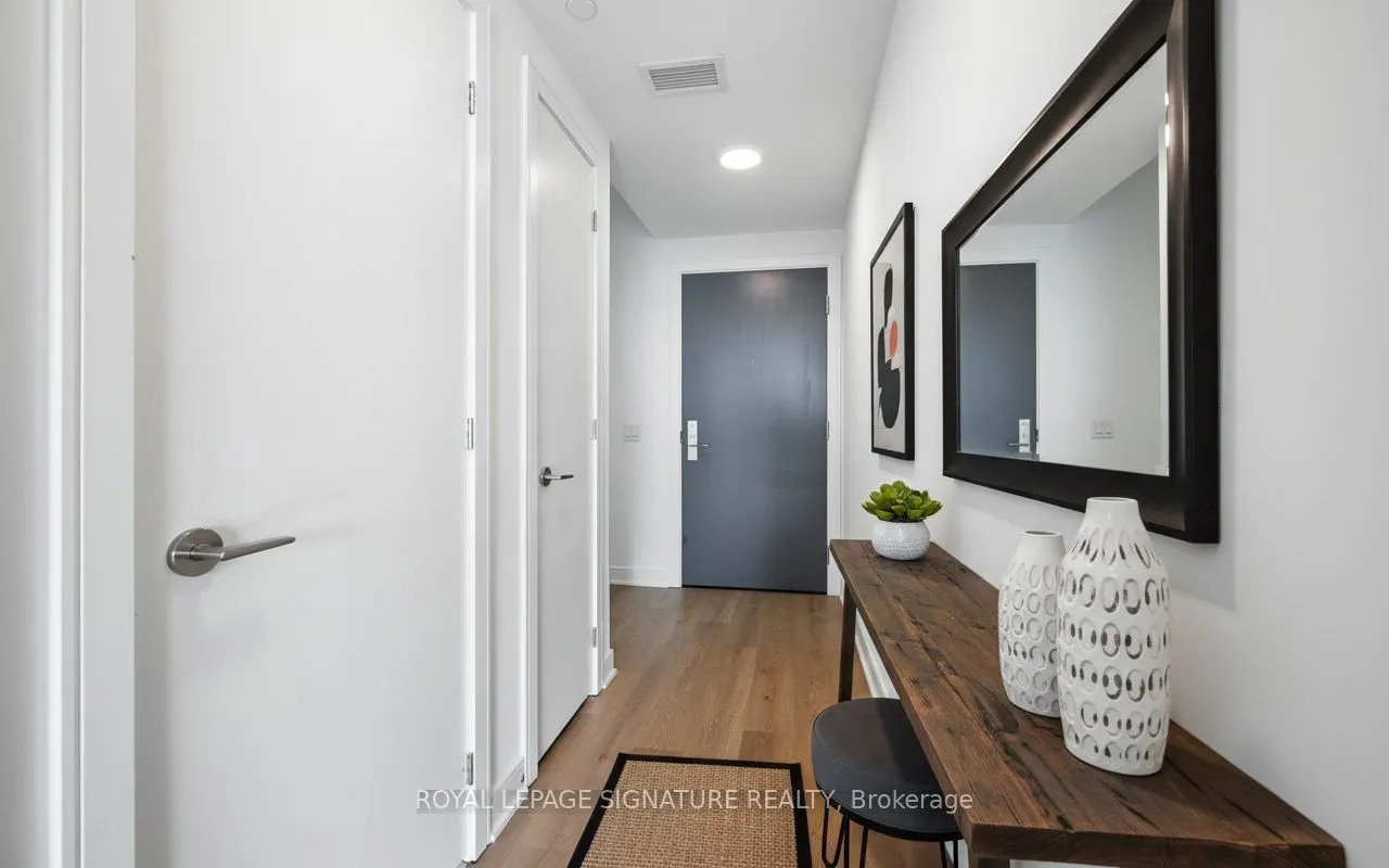 86 Dundas Street E #622