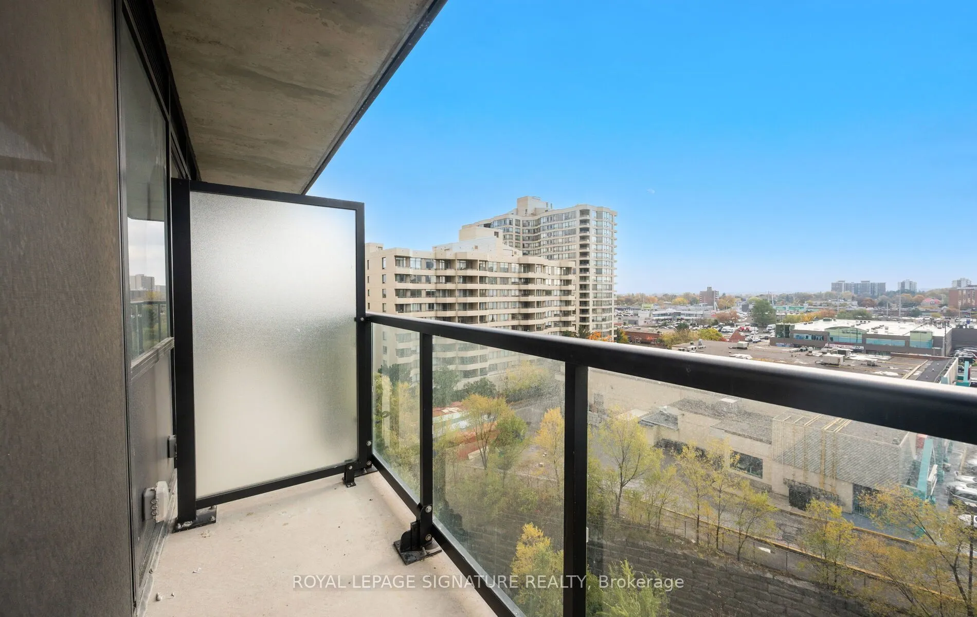 86 Dundas Street E #622