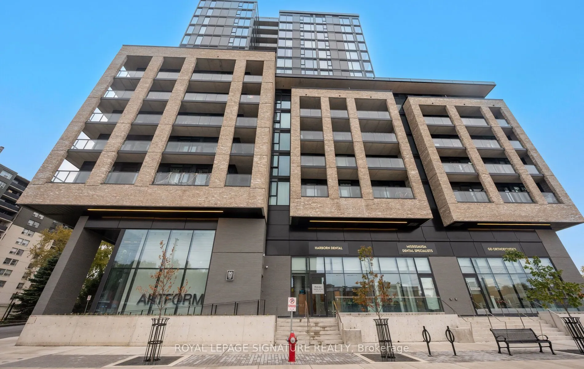 86 Dundas Street E #622