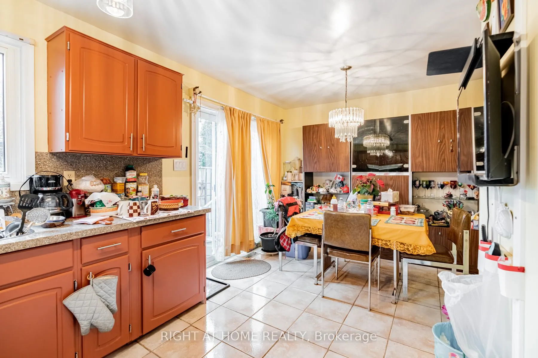 4278 Sawmill Valley Drive