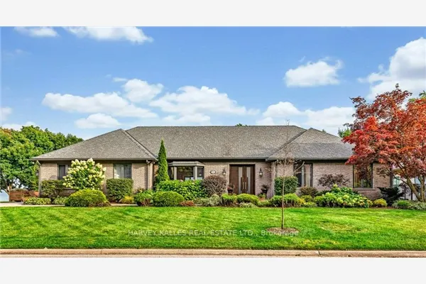 90 Oaklands Park Court