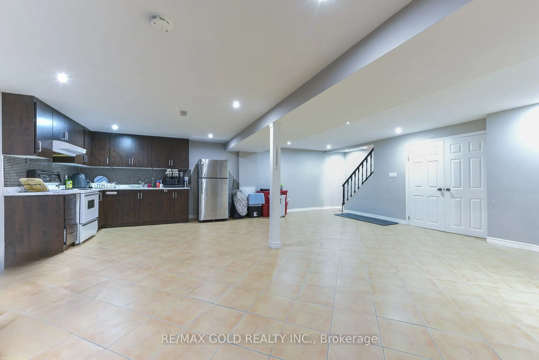11 Dudley Place