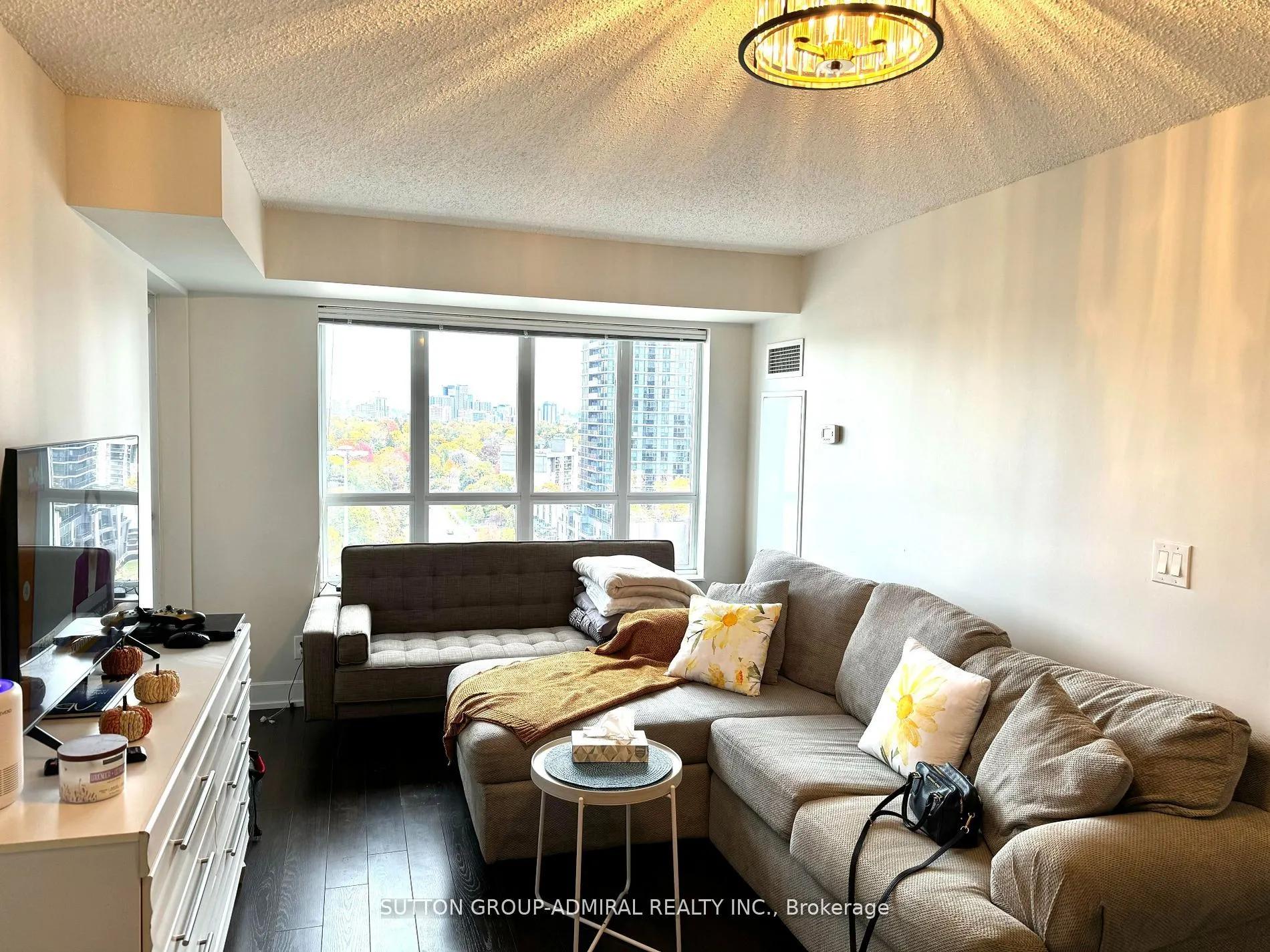 2 Eva Road E #1026