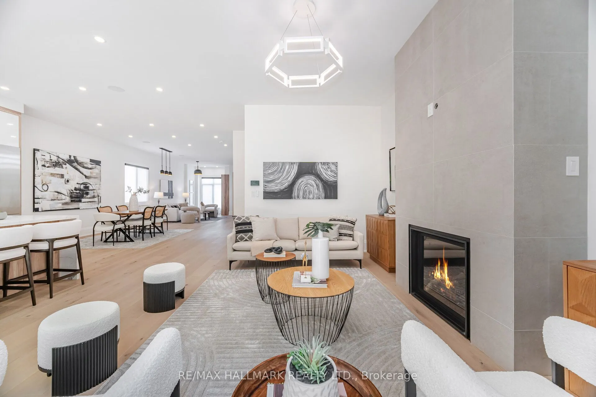 78 South Kingsway