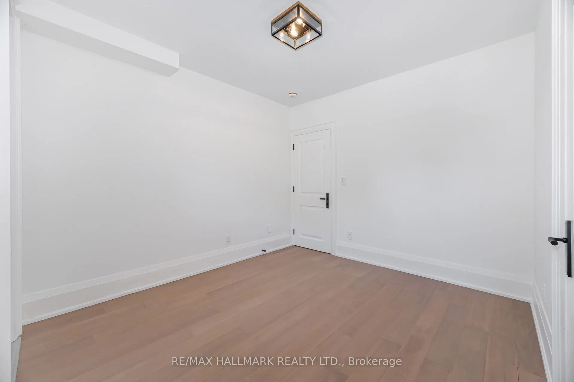 78 South Kingsway