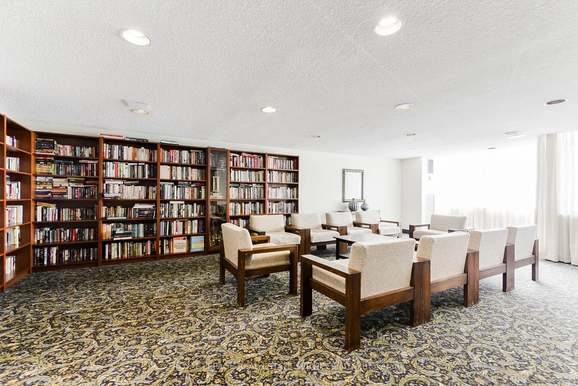 3100 Kirwin Avenue #708