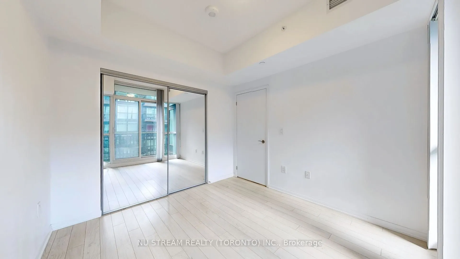 3091 Dufferin Street #613