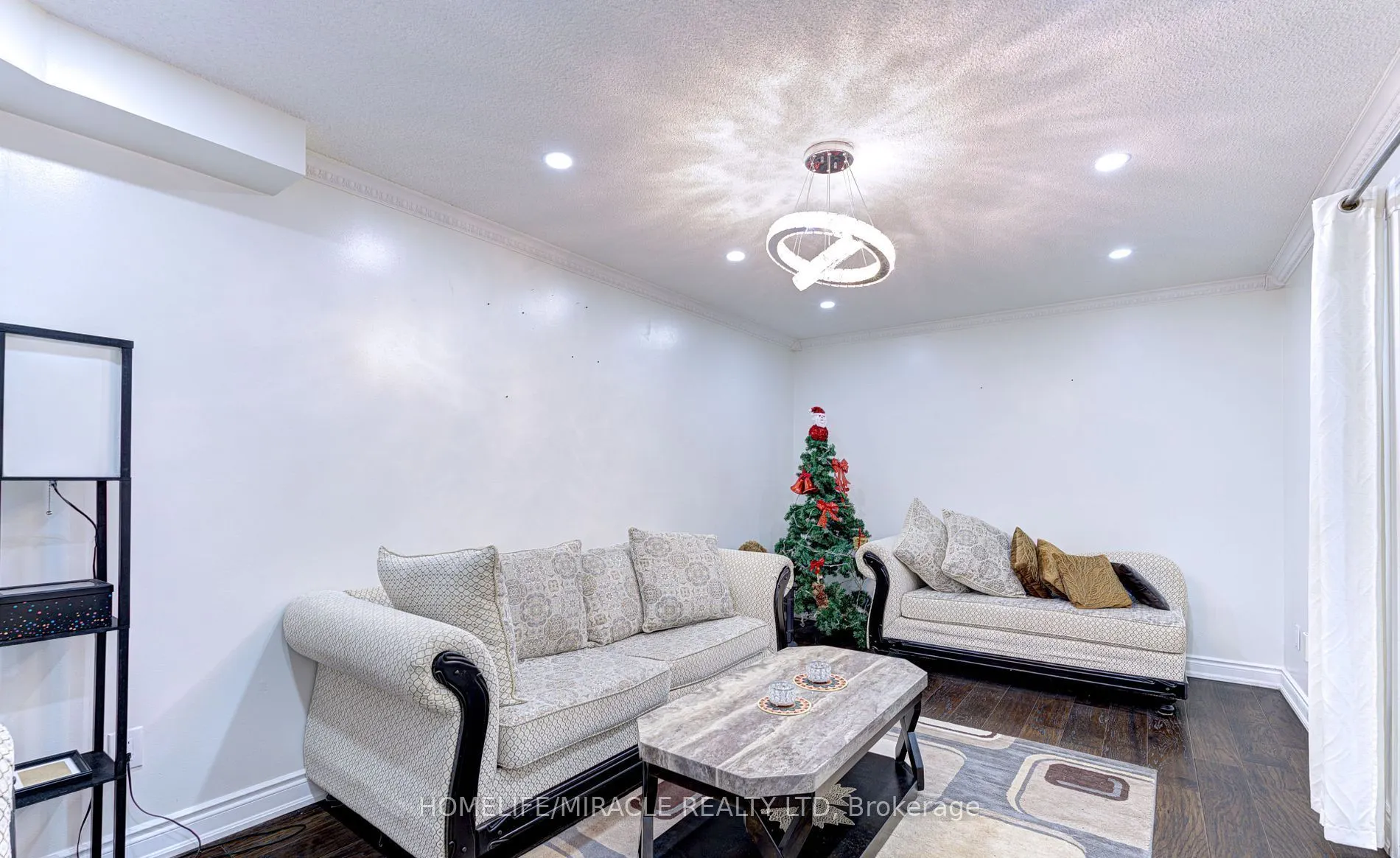 55 Castlehill Road