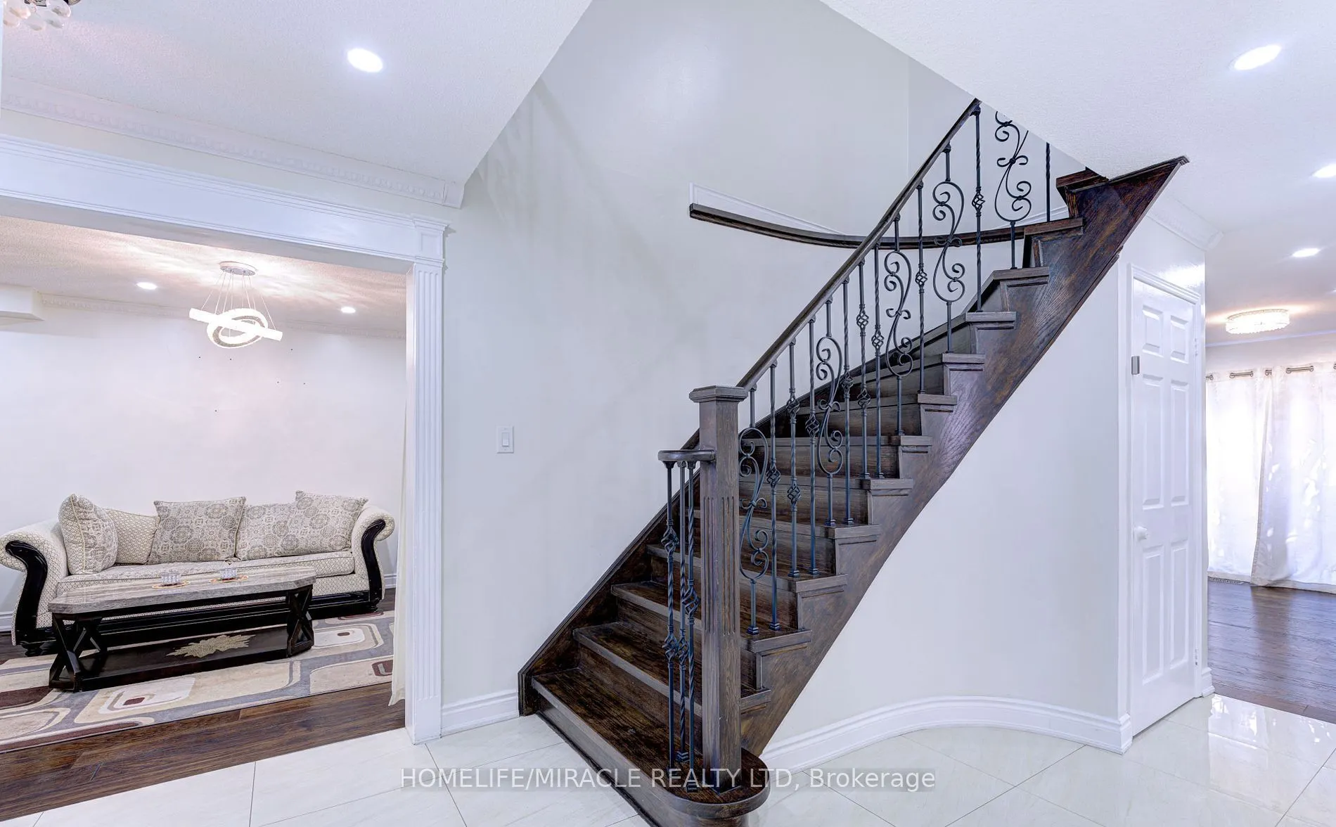 55 Castlehill Road