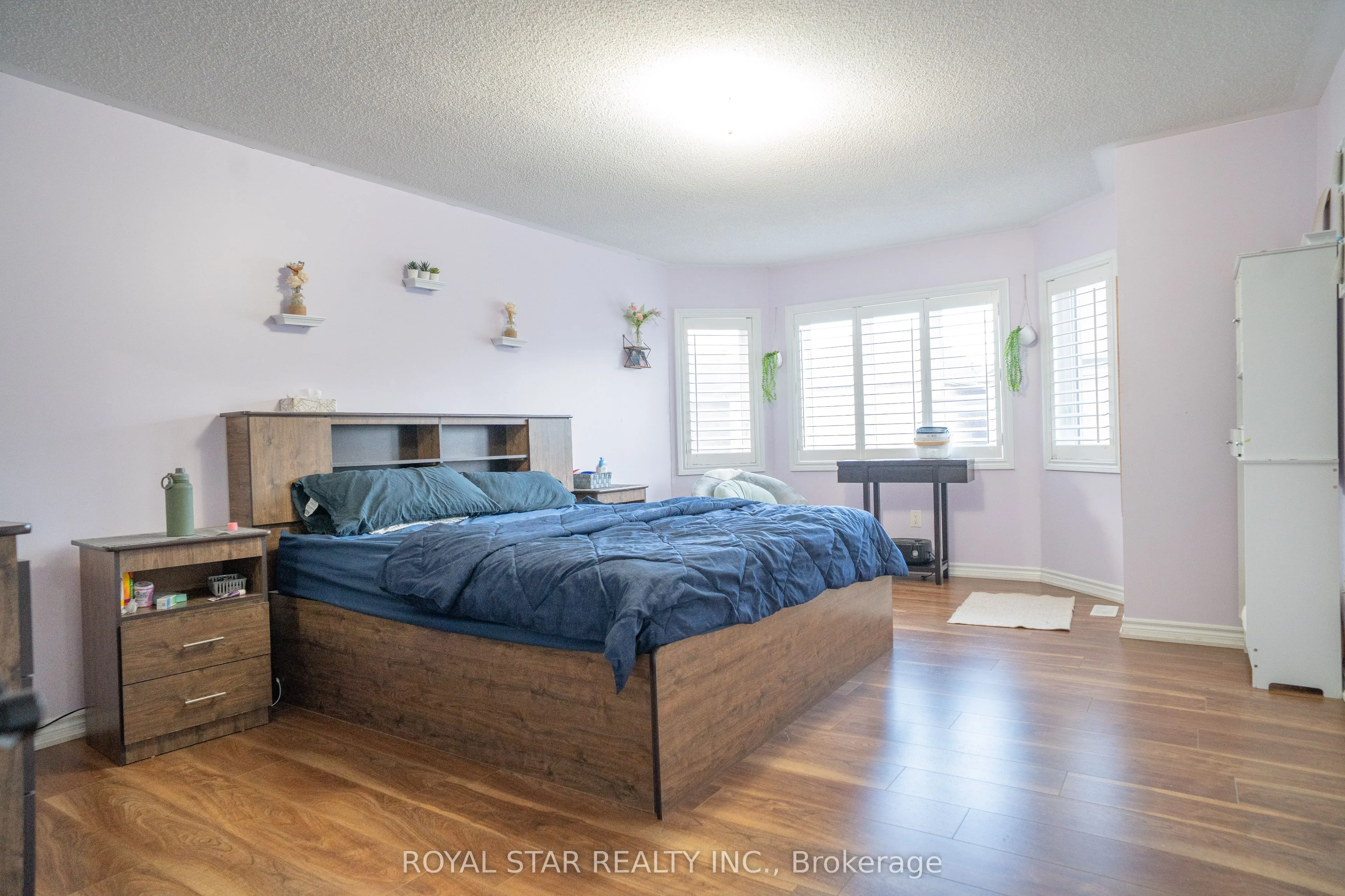 80 Summitgreen Crescent