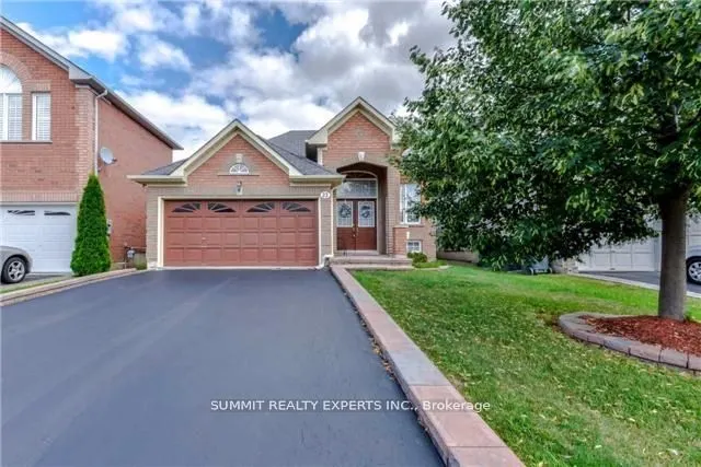 23 Bissell Drive N
