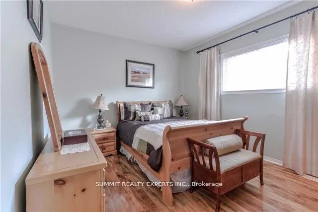 23 Bissell Drive N