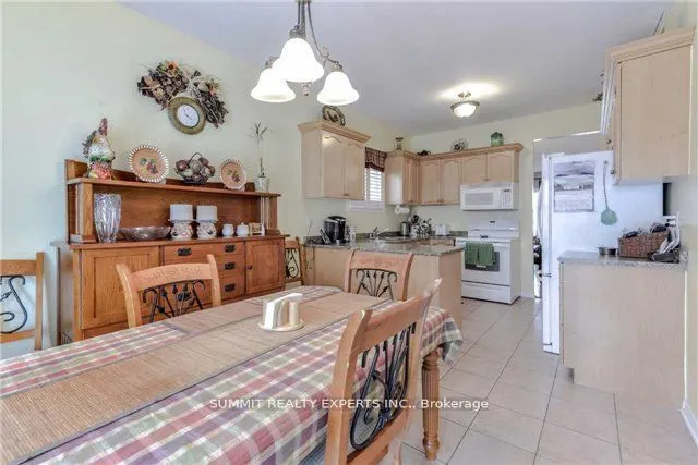 23 Bissell Drive N