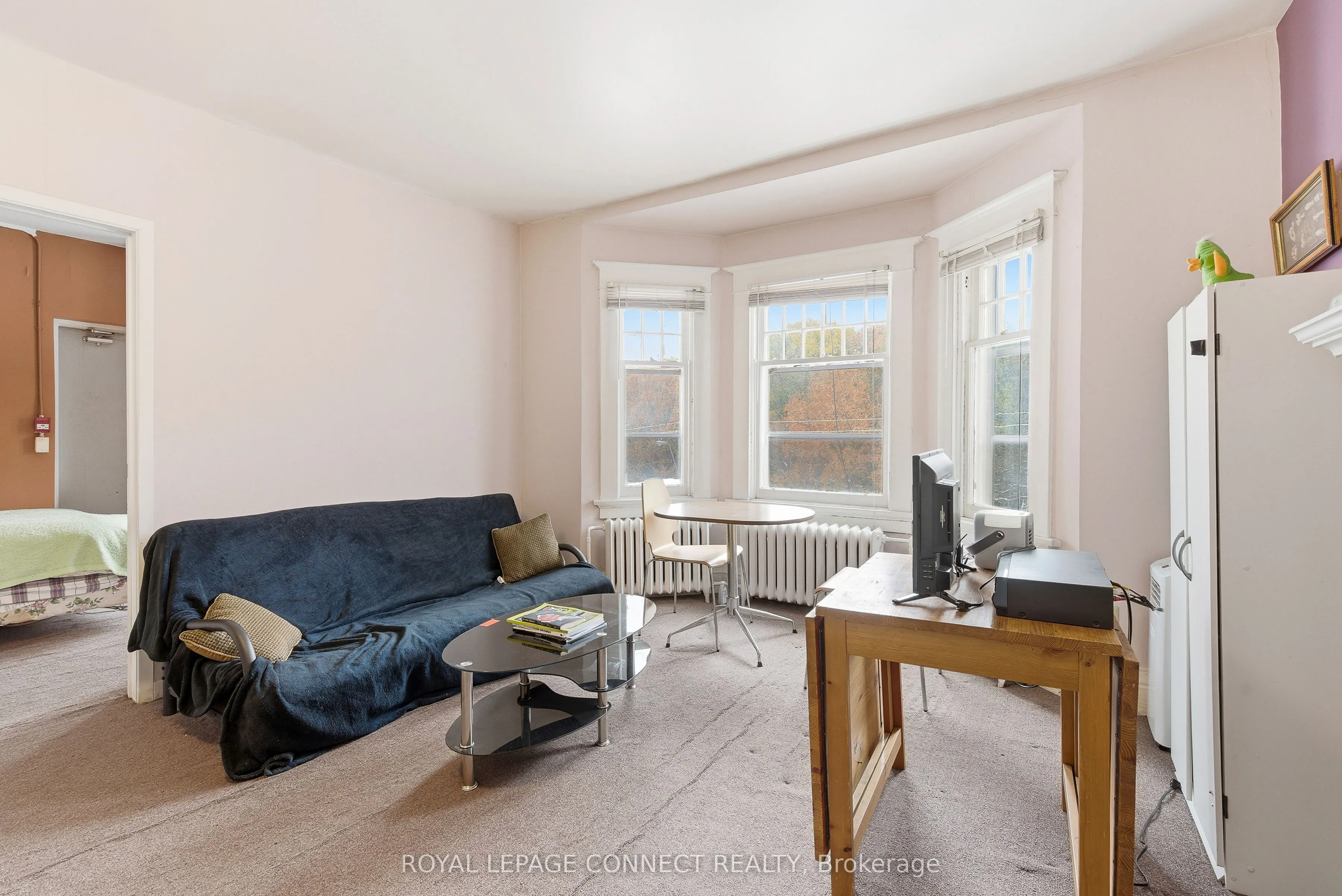 115 Parkside Drive