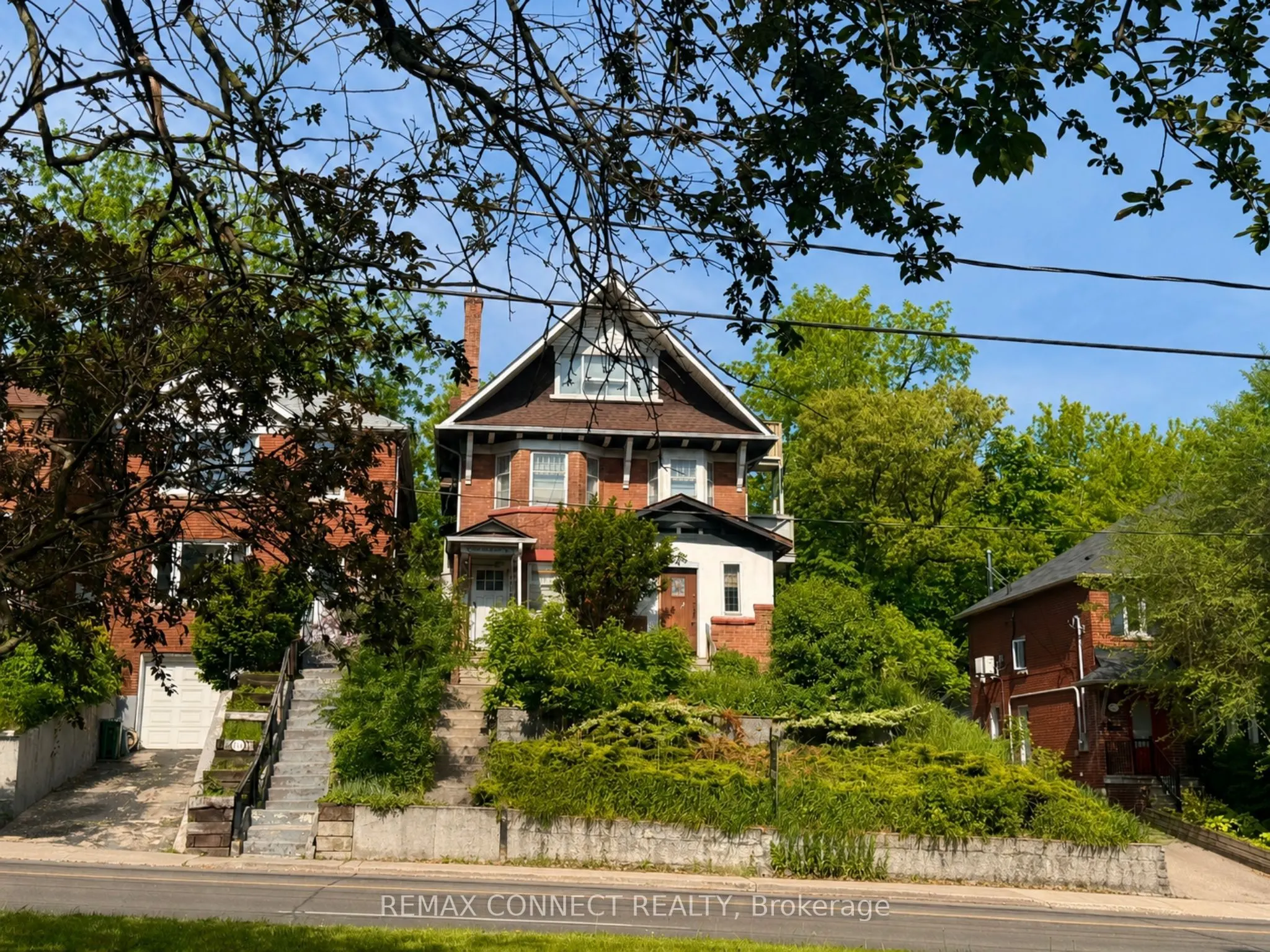 115 Parkside Drive