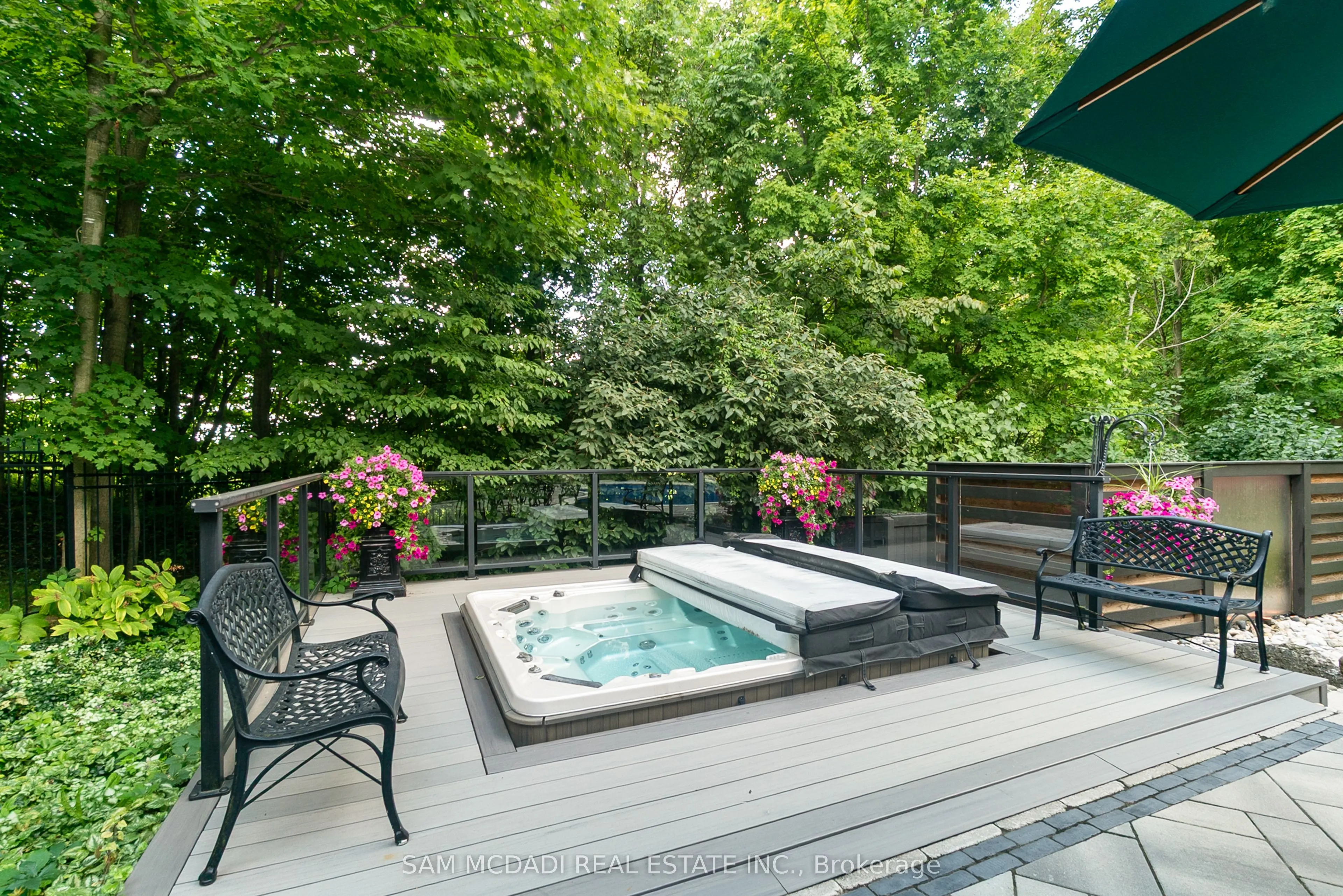 10140 Pineview Trail