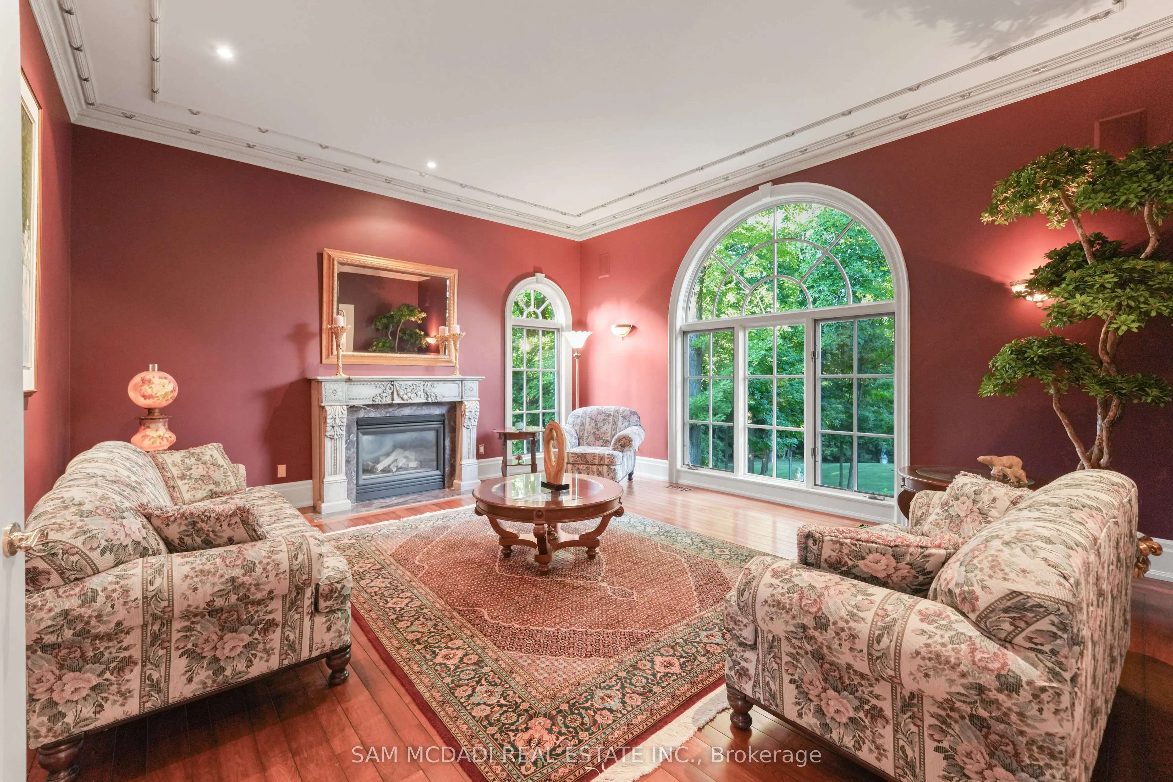 10140 Pineview Trail