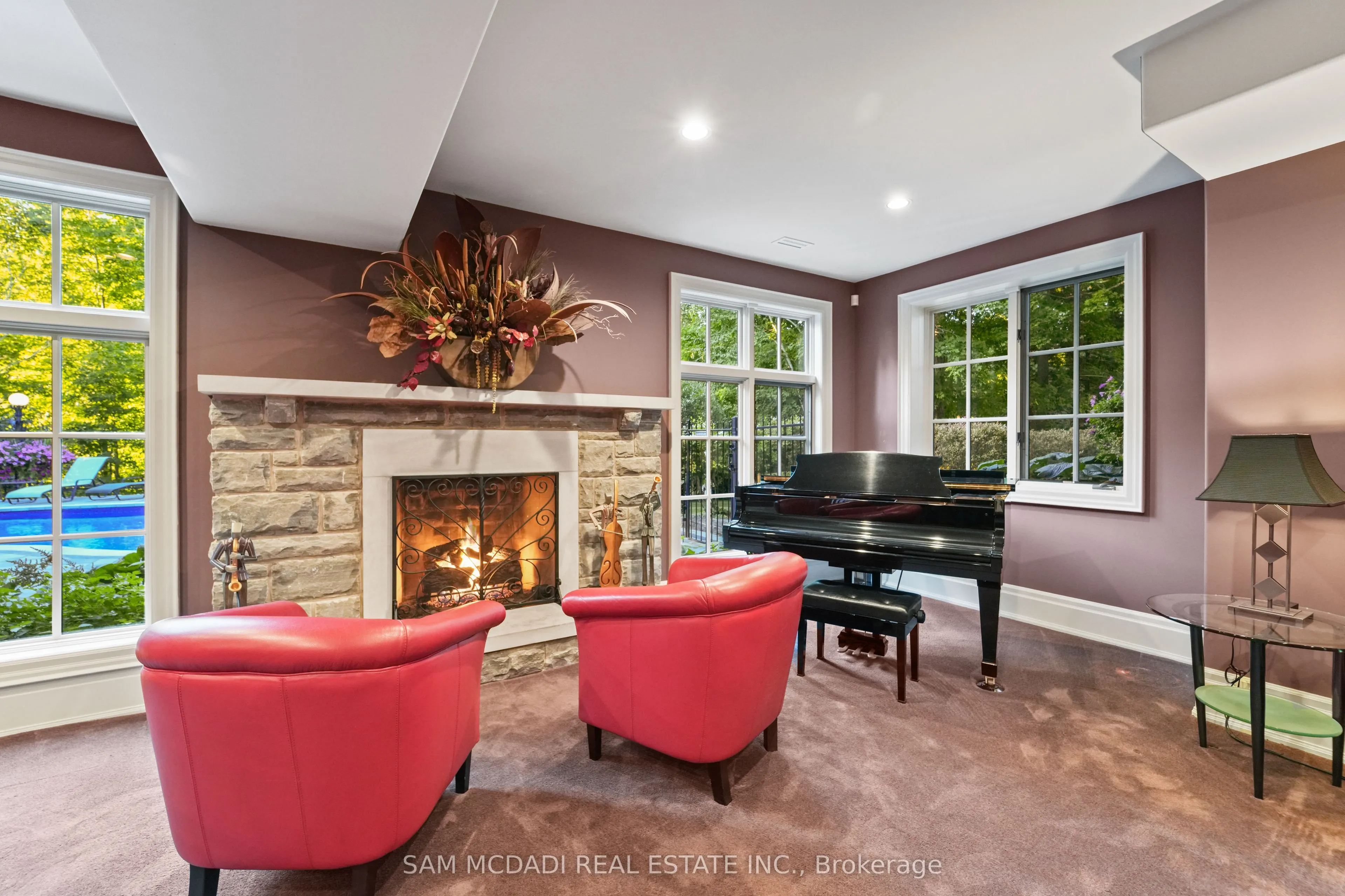 10140 Pineview Trail